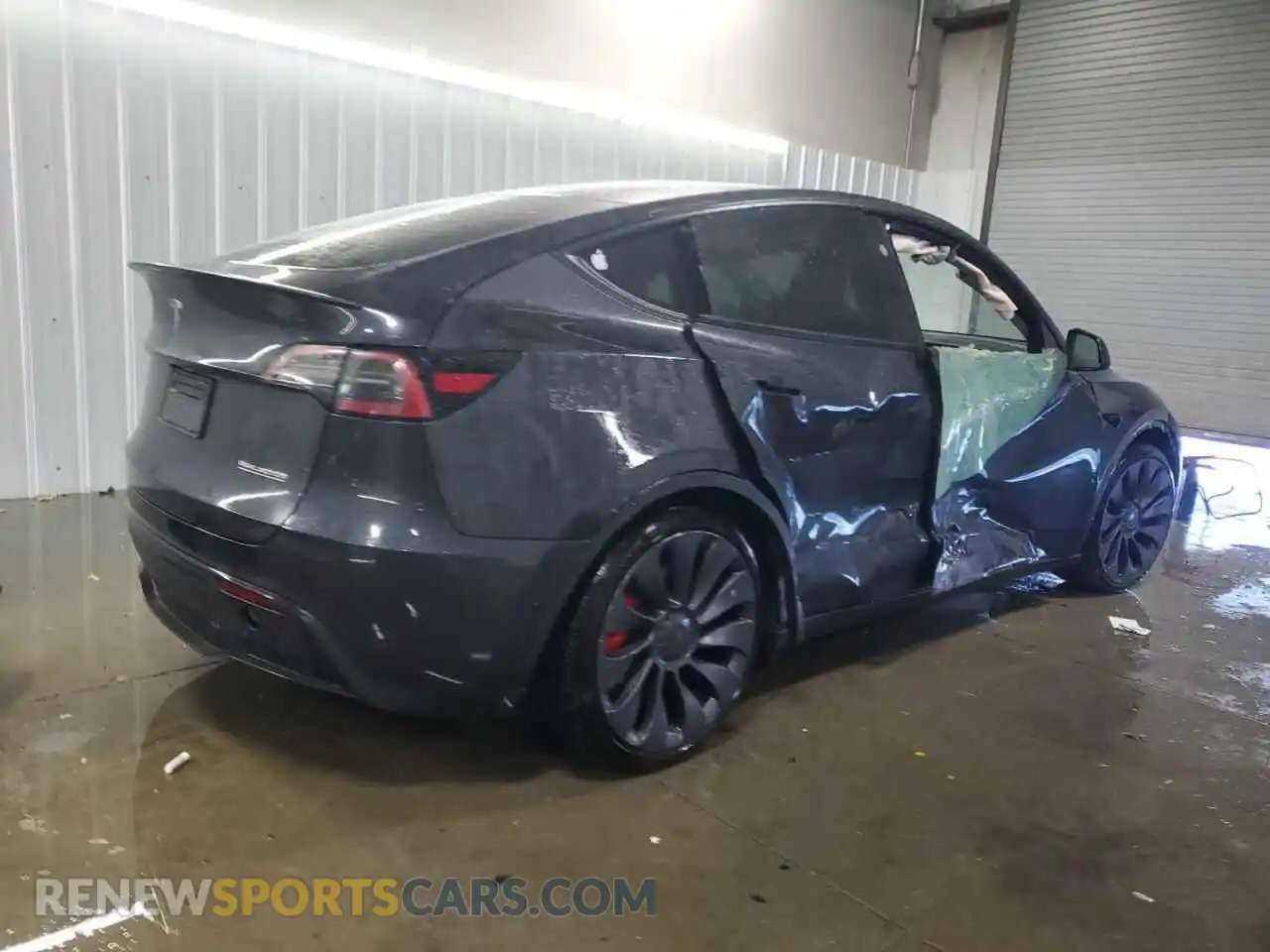 3 Photograph of a damaged car 7SAYGDEF8SF312075 TESLA MODEL Y 2025