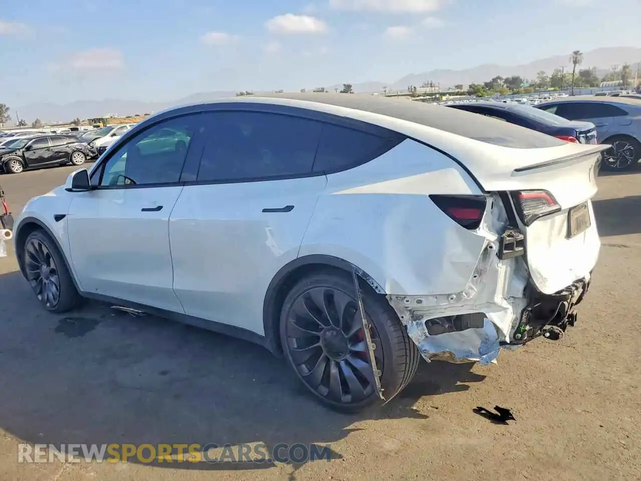 2 Фотография поврежденного автомобиля 7SAYGDEF9SF219758 TESLA MODEL Y 2025