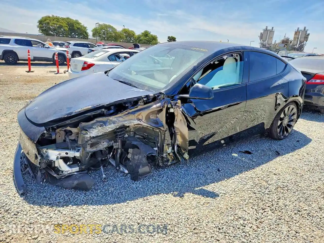 1 Photograph of a damaged car 7SAYGDEF9SF261606 TESLA MODEL Y 2025