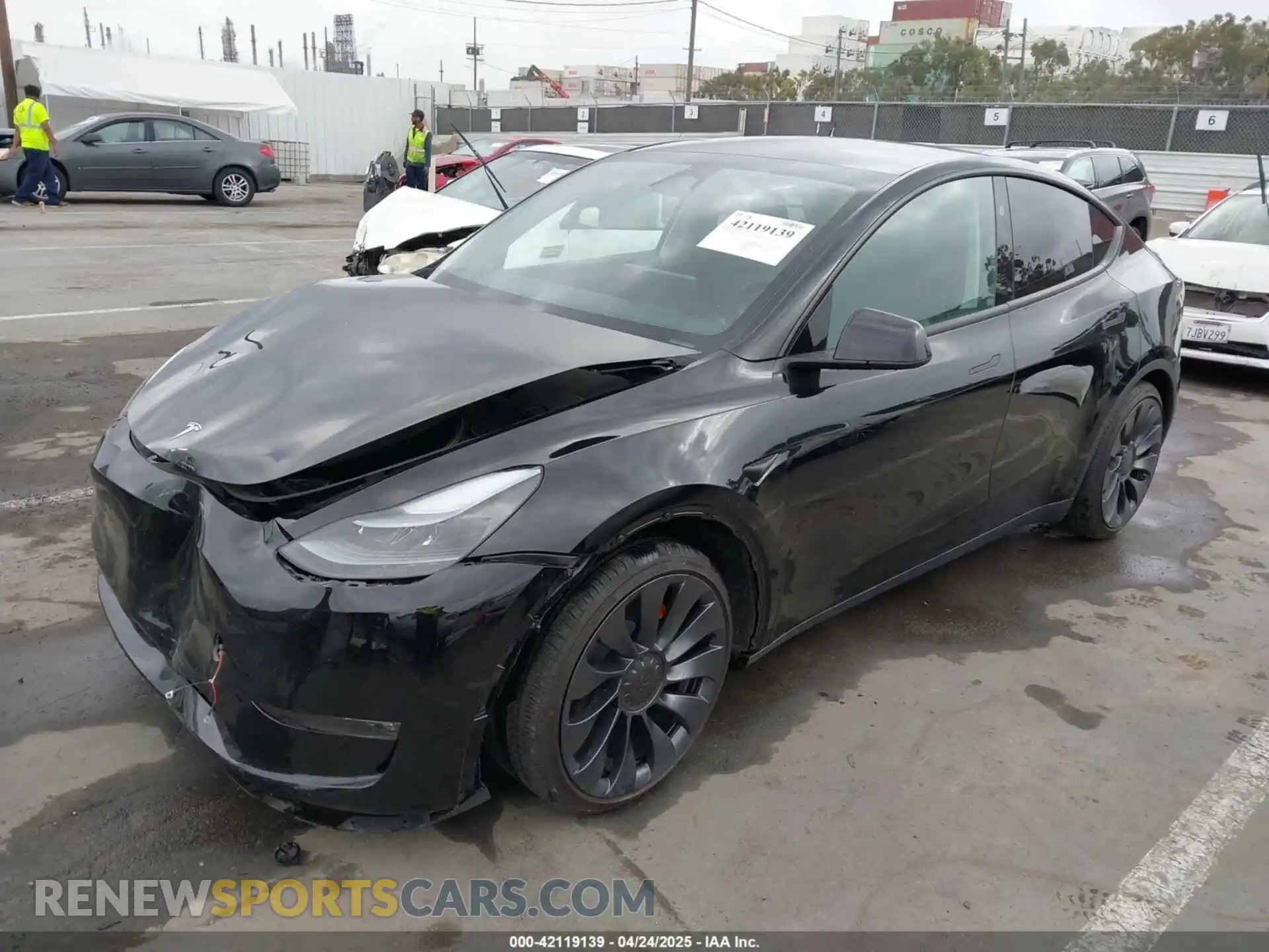 2 Photograph of a damaged car 7SAYGDEFXSF231966 TESLA MODEL Y 2025