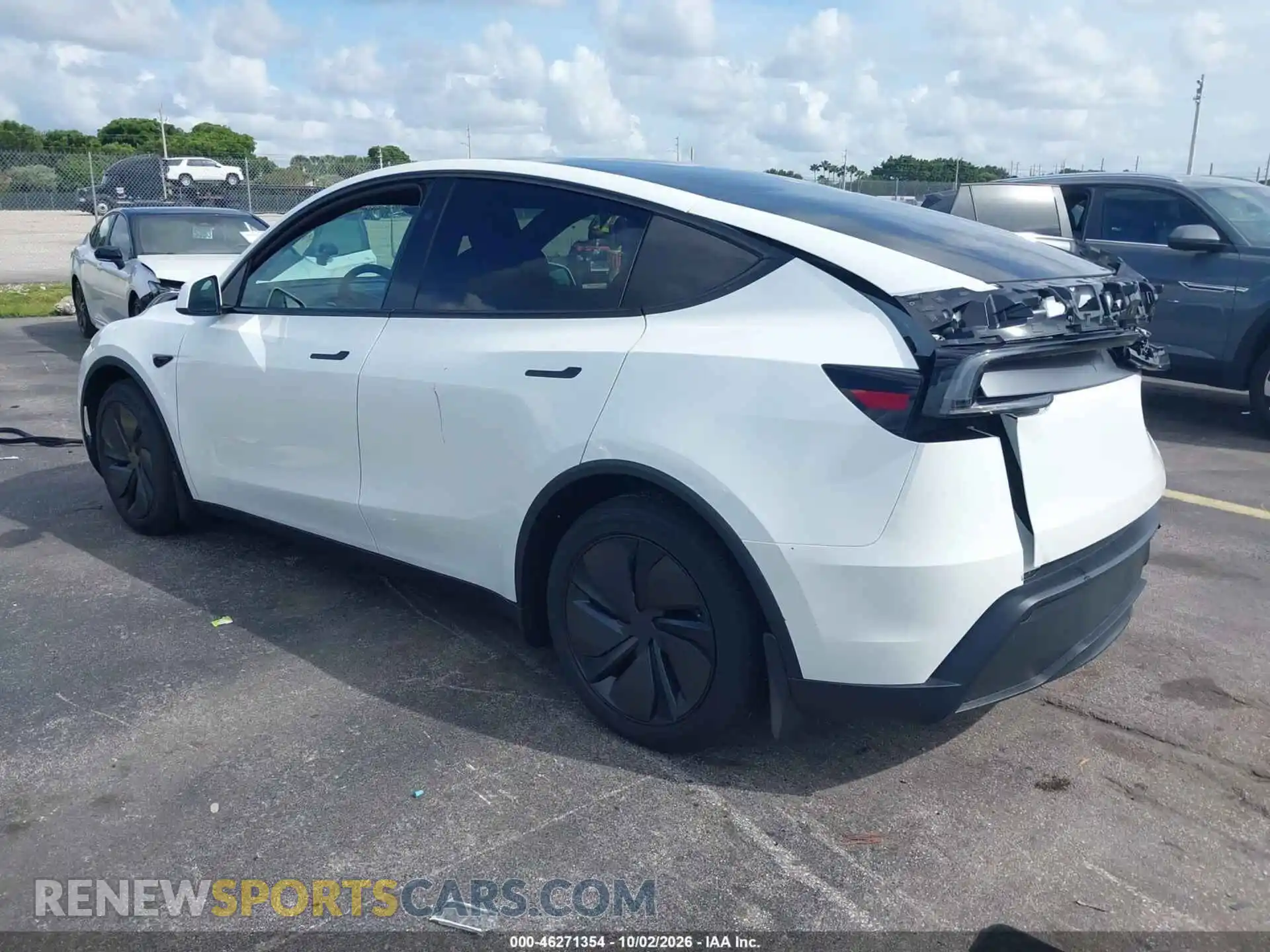 3 Photograph of a damaged car 7SAYGAEEXTF671533 TESLA MODEL Y 2026