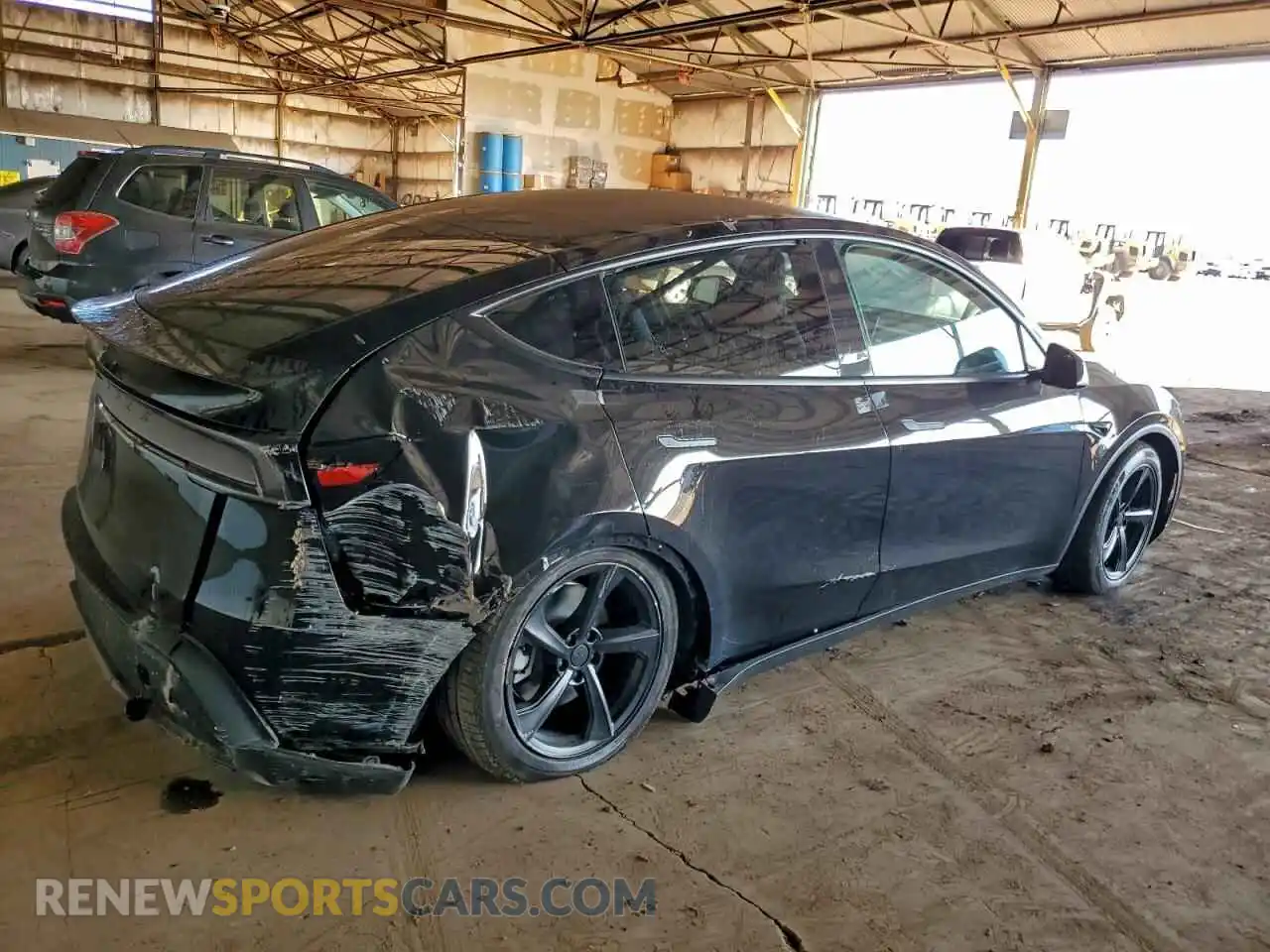 3 Photograph of a damaged car 7SAYGDED0TA492763 TESLA MODEL Y 2026