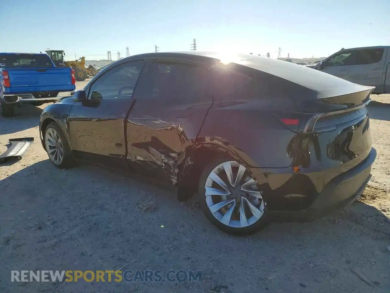 2 fotografías del automóvil dañado 7SAYGDED0TA593804 TESLA MODEL Y 2026
