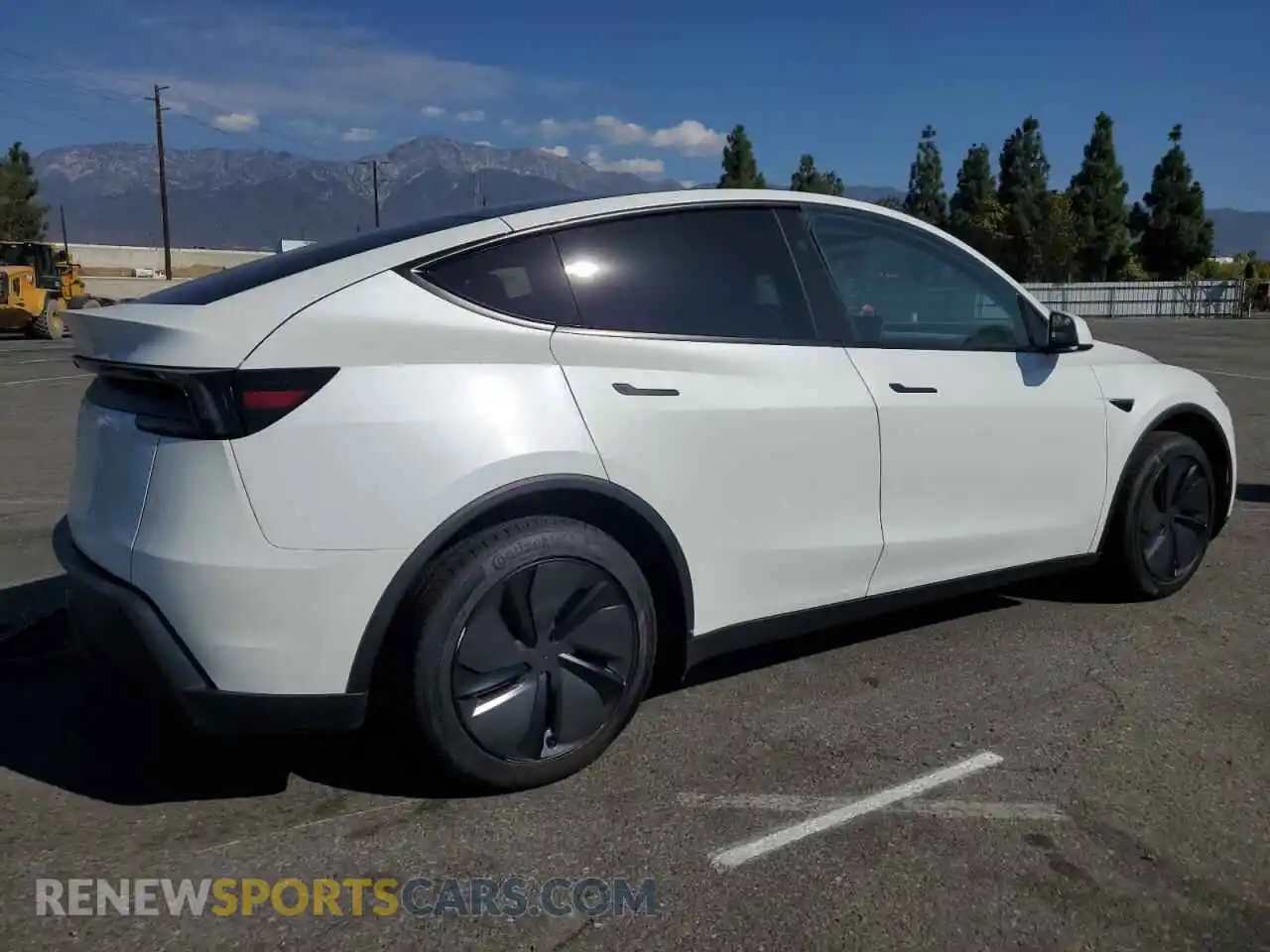 3 Photograph of a damaged car 7SAYGDED1TF396692 TESLA MODEL Y 2026