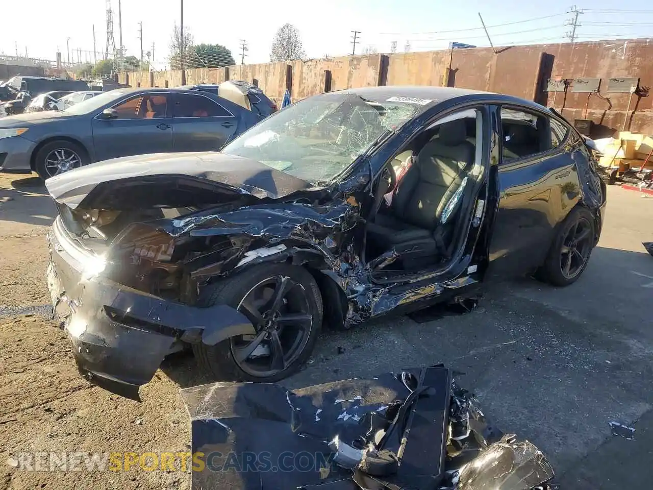1 Photograph of a damaged car 7SAYGDED1TF413944 TESLA MODEL Y 2026