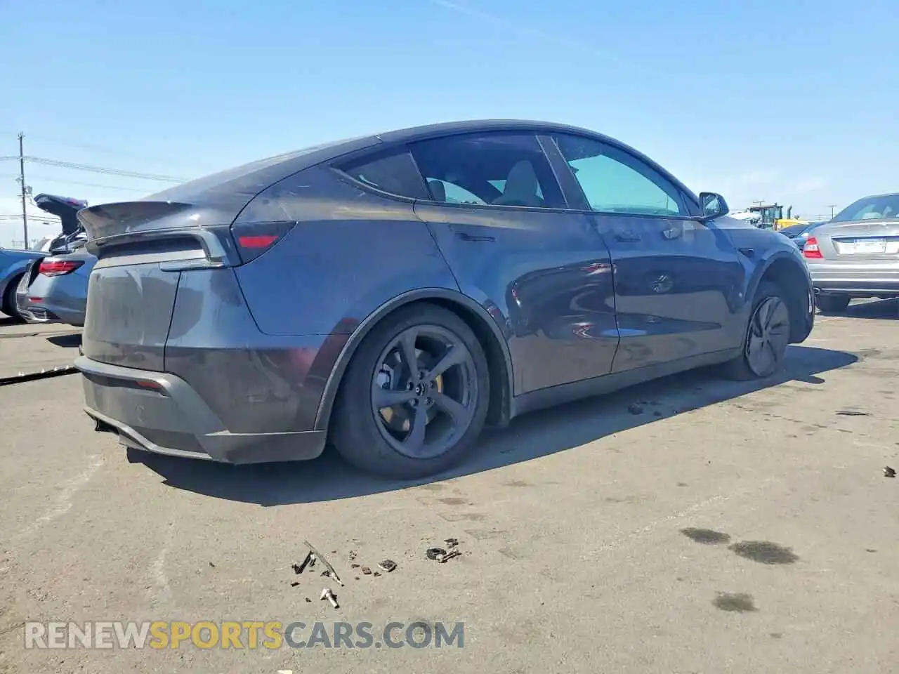 3 Photograph of a damaged car 7SAYGDED1TF647355 TESLA MODEL Y 2026