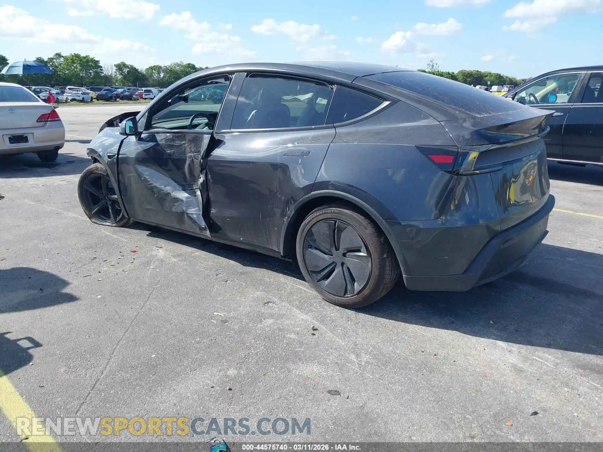 3 Photograph of a damaged car 7SAYGDED2TF539178 TESLA MODEL Y 2026