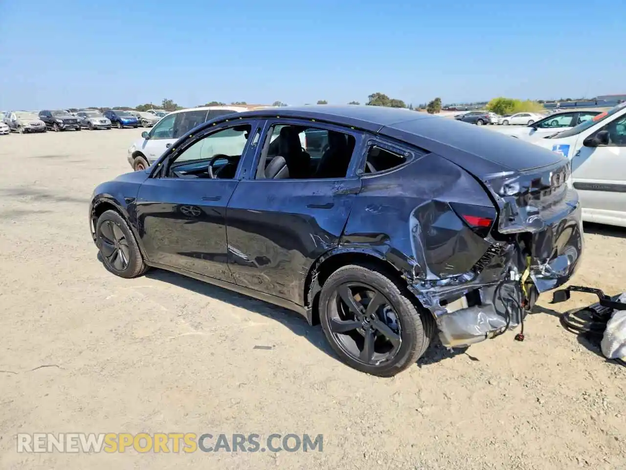 2 Photograph of a damaged car 7SAYGDED2TF582516 TESLA MODEL Y 2026