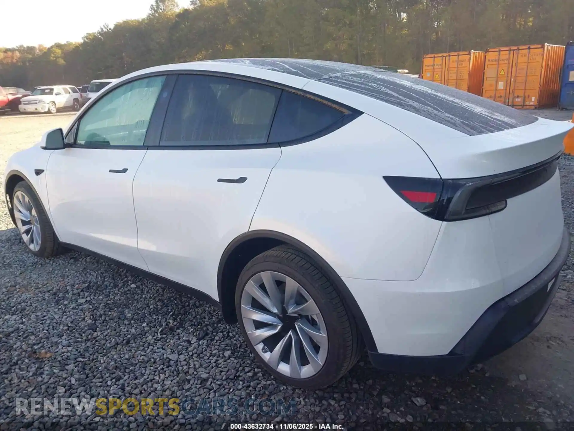 3 Photograph of a damaged car 7SAYGDED3TA477884 TESLA MODEL Y 2026