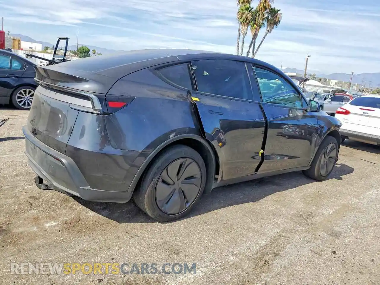 3 Photograph of a damaged car 7SAYGDED3TF389002 TESLA MODEL Y 2026