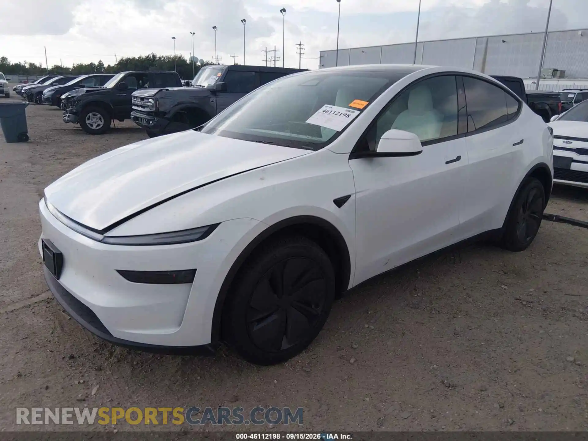 2 fotografías del automóvil dañado 7SAYGDED4TA660596 TESLA MODEL Y 2026