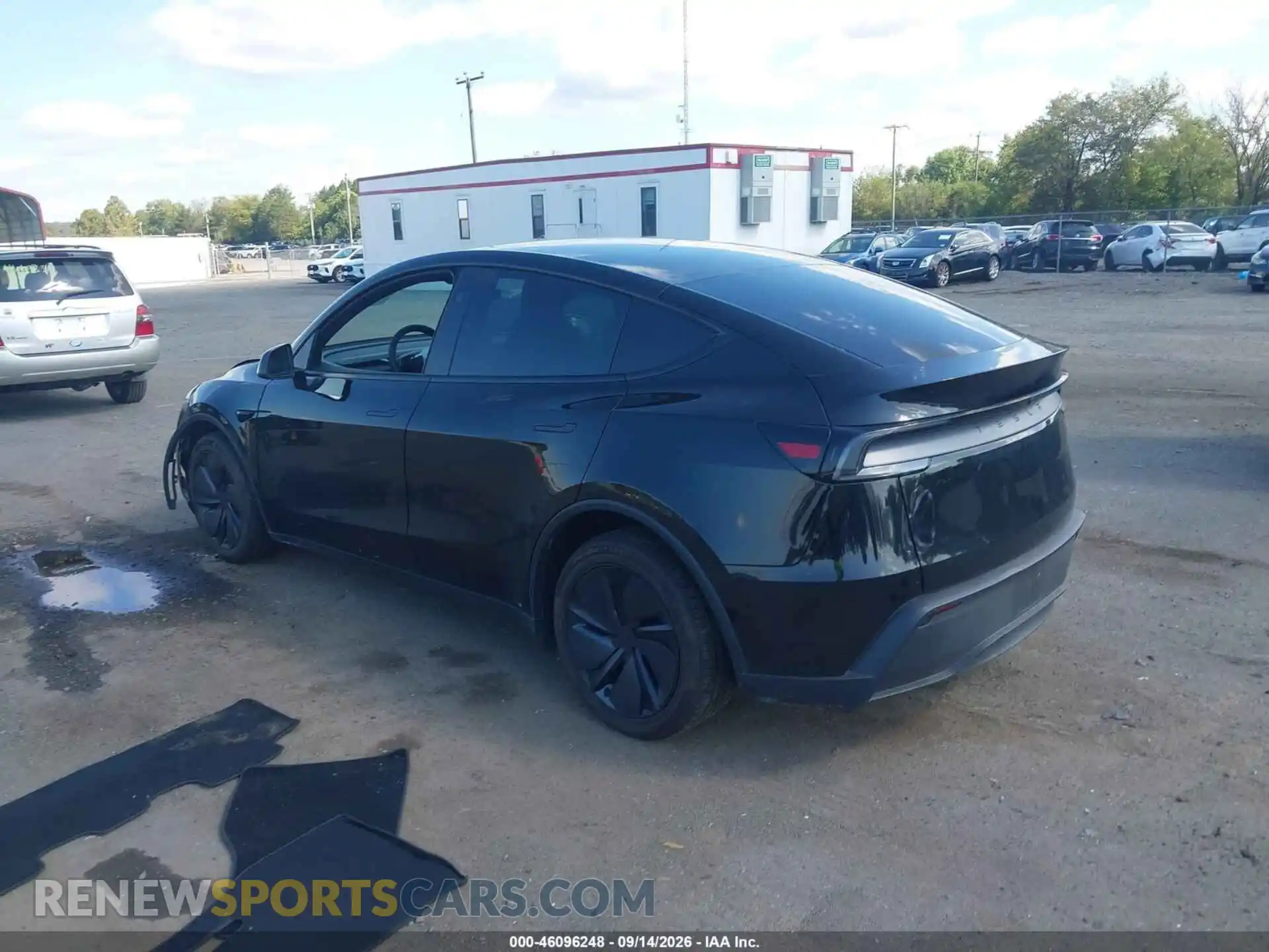 3 fotografías del automóvil dañado 7SAYGDED4TF622630 TESLA MODEL Y 2026