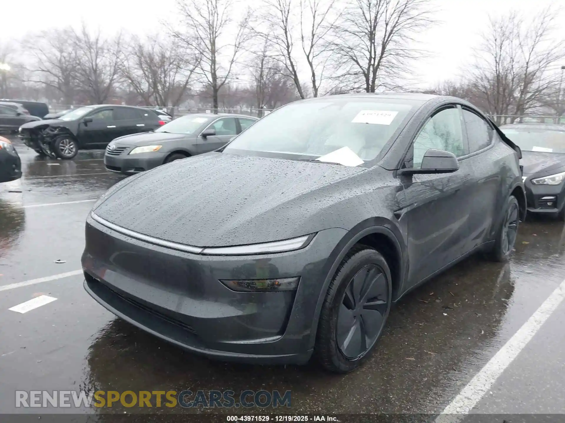 2 Photograph of a damaged car 7SAYGDED5TF423778 TESLA MODEL Y 2026