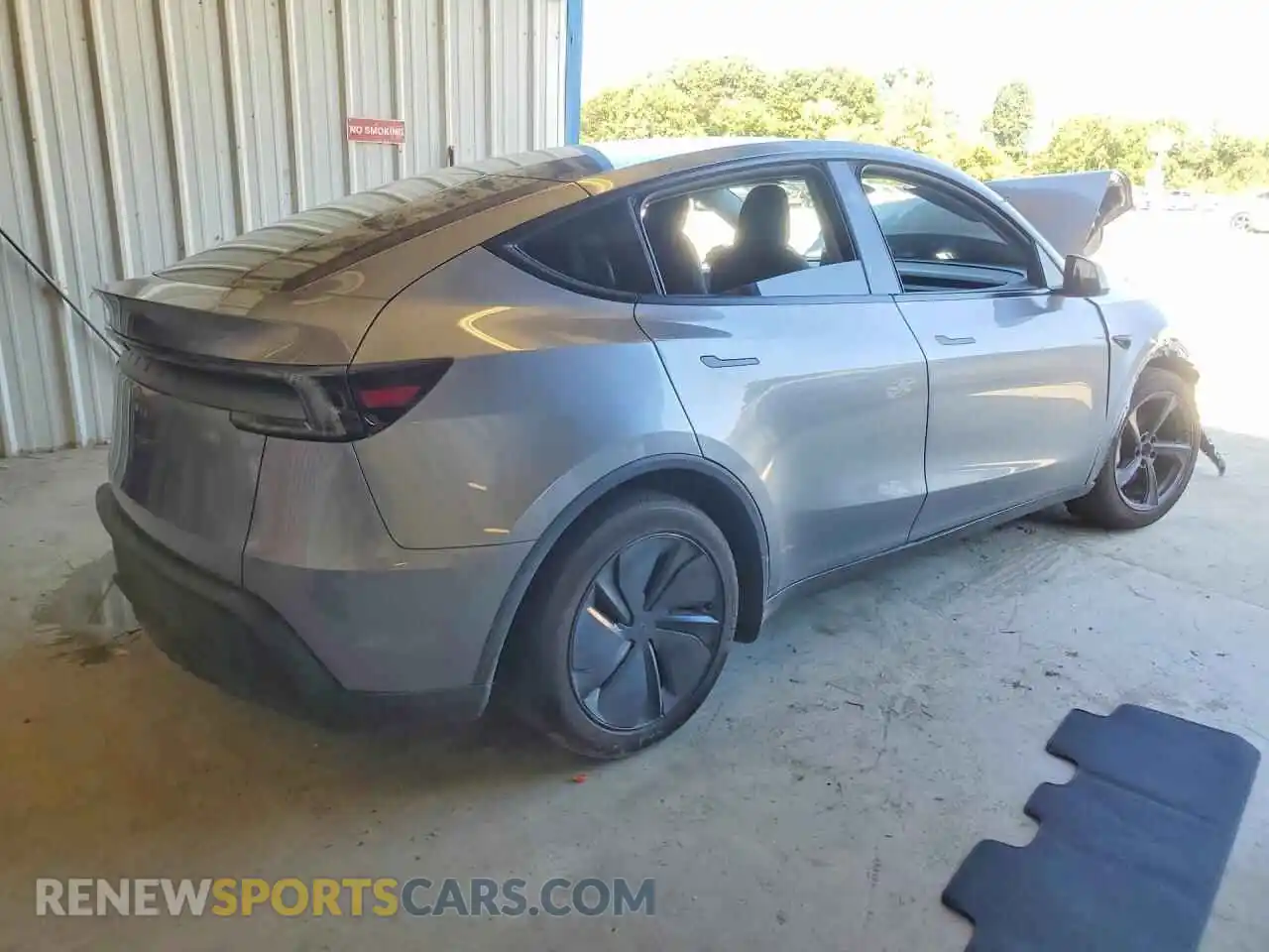 3 Photograph of a damaged car 7SAYGDED6TF431906 TESLA MODEL Y 2026