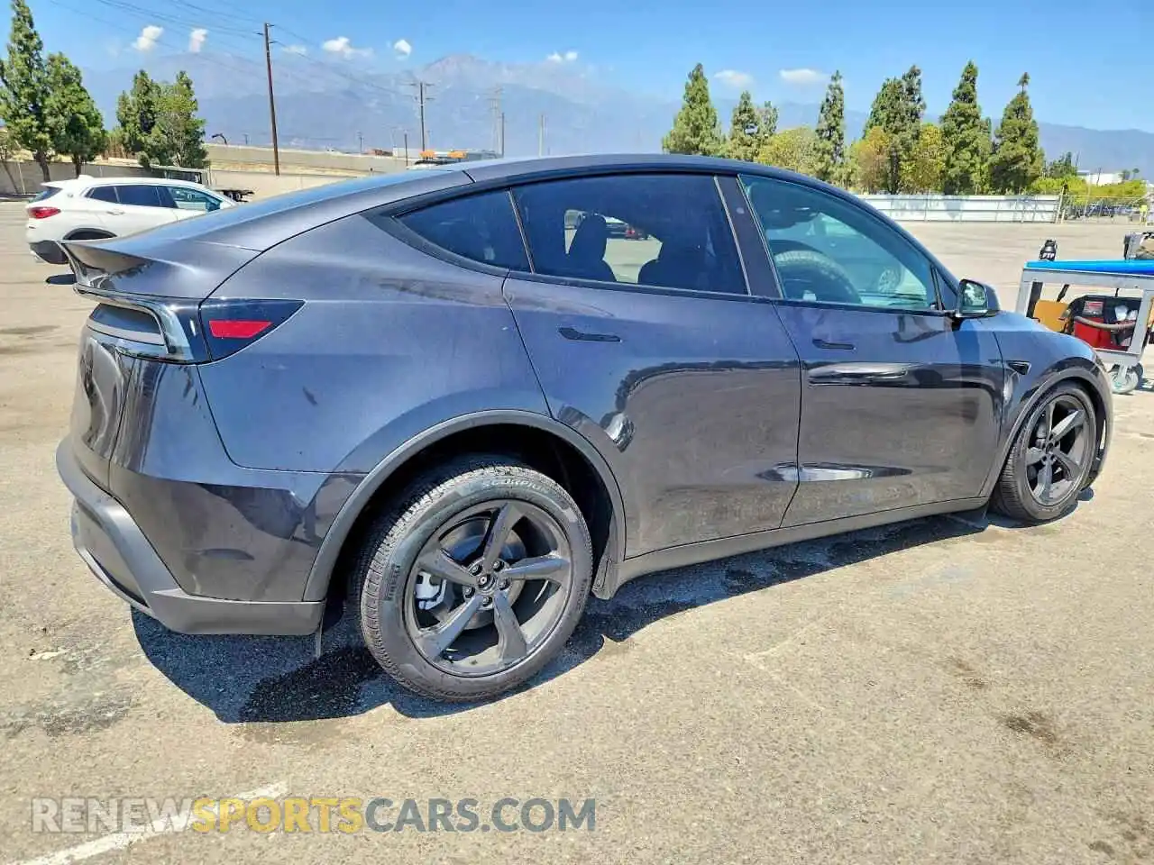 3 Photograph of a damaged car 7SAYGDED6TF649781 TESLA MODEL Y 2026