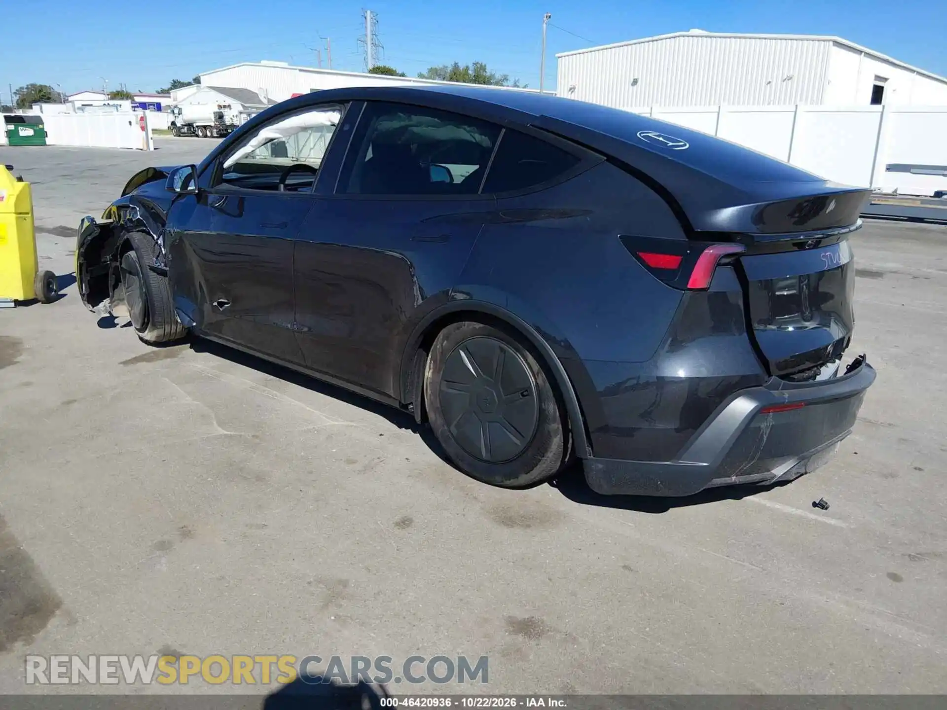 3 fotografías del automóvil dañado 7SAYGDED7TA607536 TESLA MODEL Y 2026