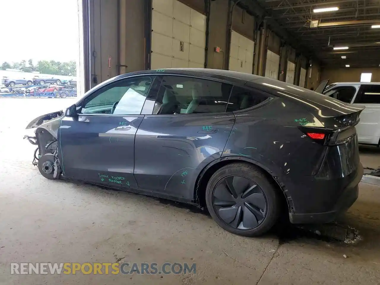 2 Photograph of a damaged car 7SAYGDED7TF601108 TESLA MODEL Y 2026