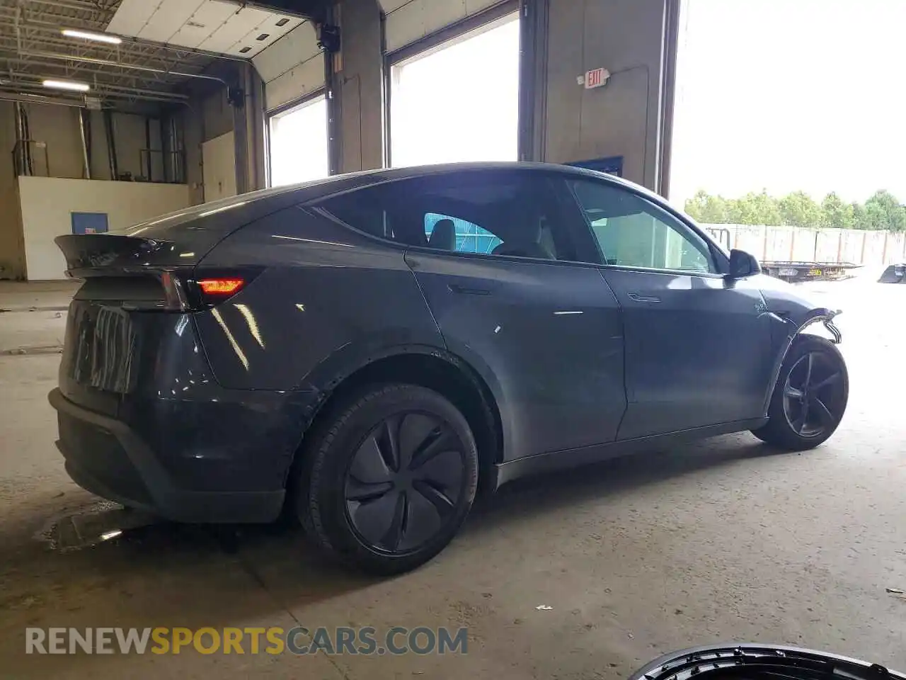 3 Photograph of a damaged car 7SAYGDED7TF601108 TESLA MODEL Y 2026