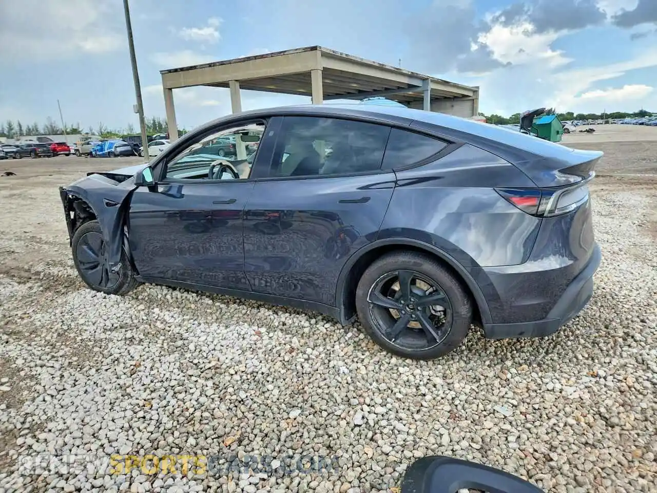 2 fotografías del automóvil dañado 7SAYGDED8TA450891 TESLA MODEL Y 2026