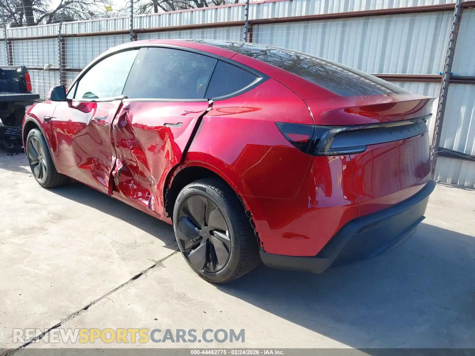 3 Photograph of a damaged car 7SAYGDED8TA639184 TESLA MODEL Y 2026