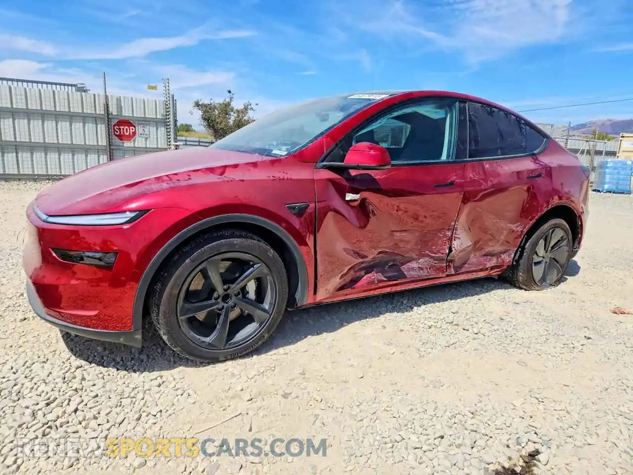1 Photograph of a damaged car 7SAYGDED8TF376925 TESLA MODEL Y 2026