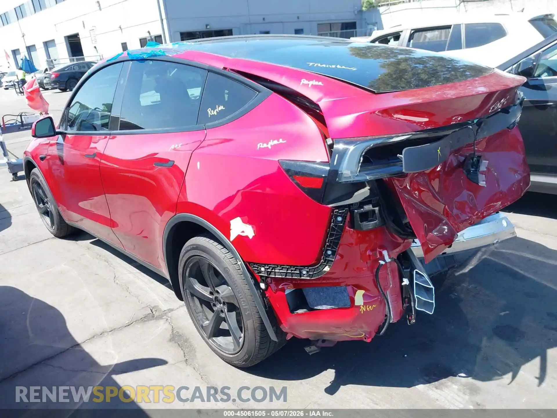 3 Photograph of a damaged car 7SAYGDED8TF405761 TESLA MODEL Y 2026
