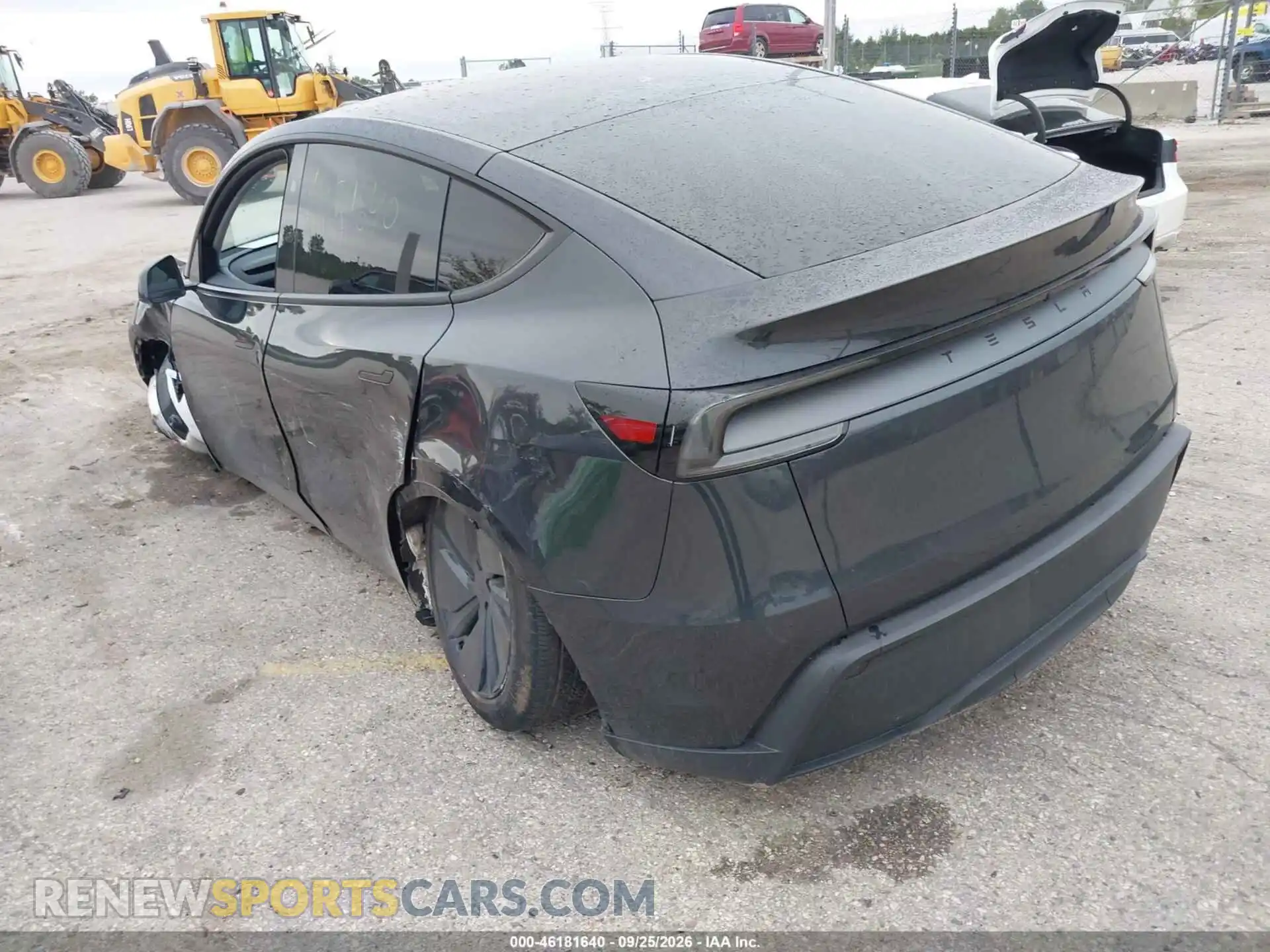 3 Photograph of a damaged car 7SAYGDED8TF542294 TESLA MODEL Y 2026