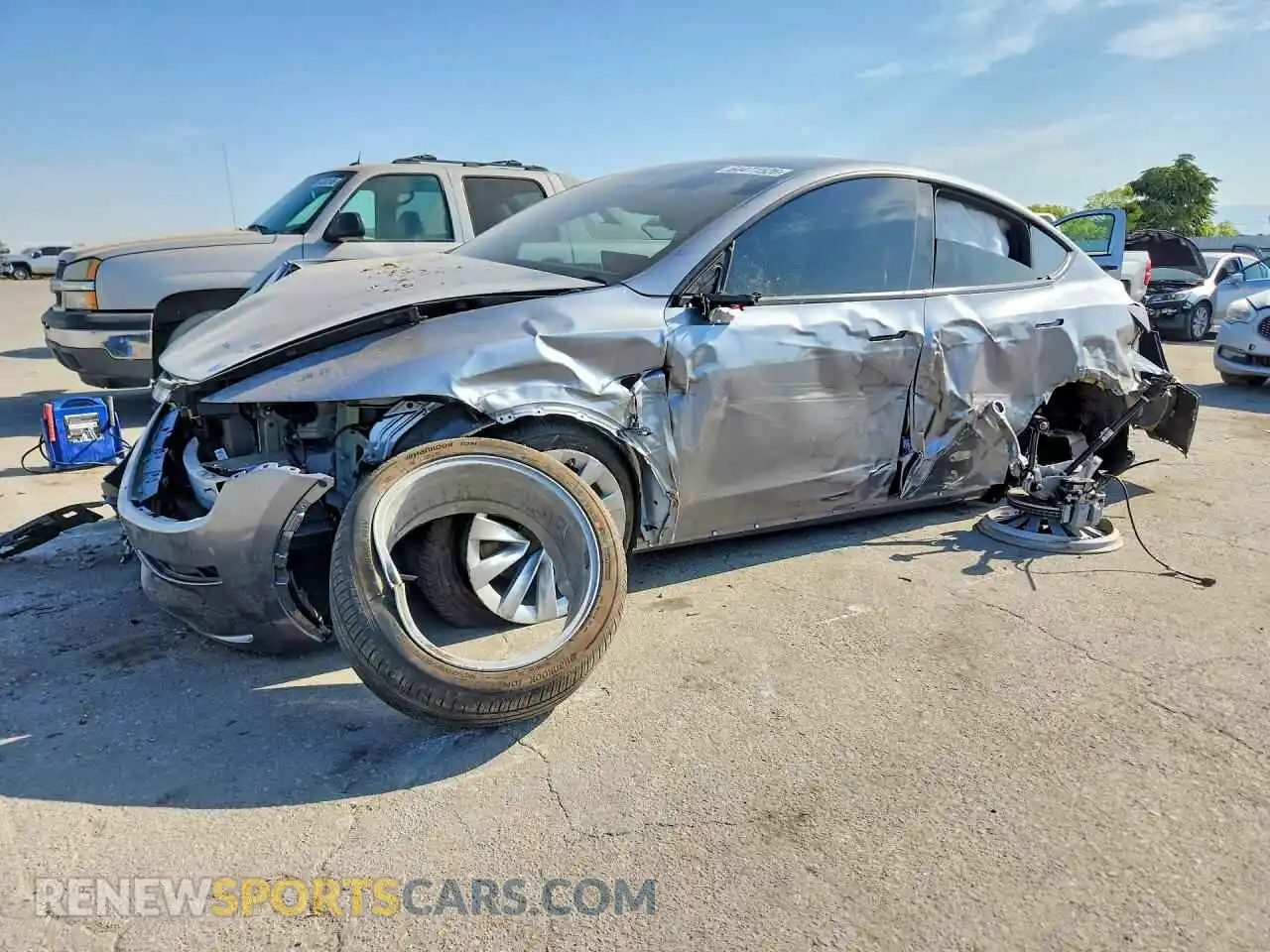 1 Photograph of a damaged car 7SAYGDED9TF430667 TESLA MODEL Y 2026