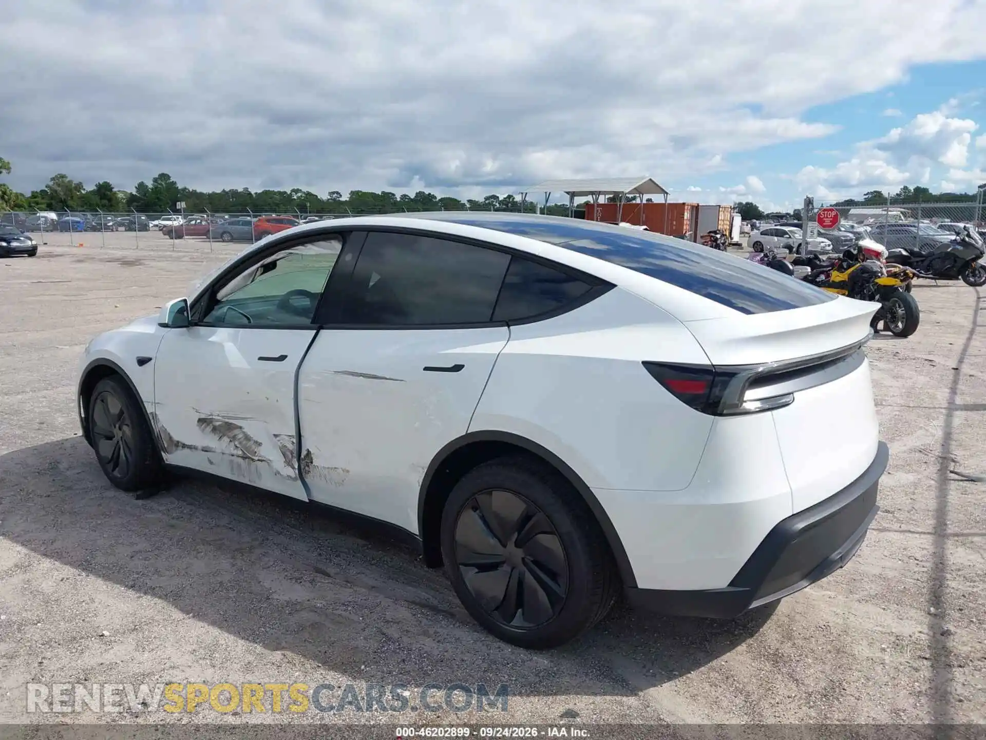 3 Photograph of a damaged car 7SAYGDEDXTA764204 TESLA MODEL Y 2026