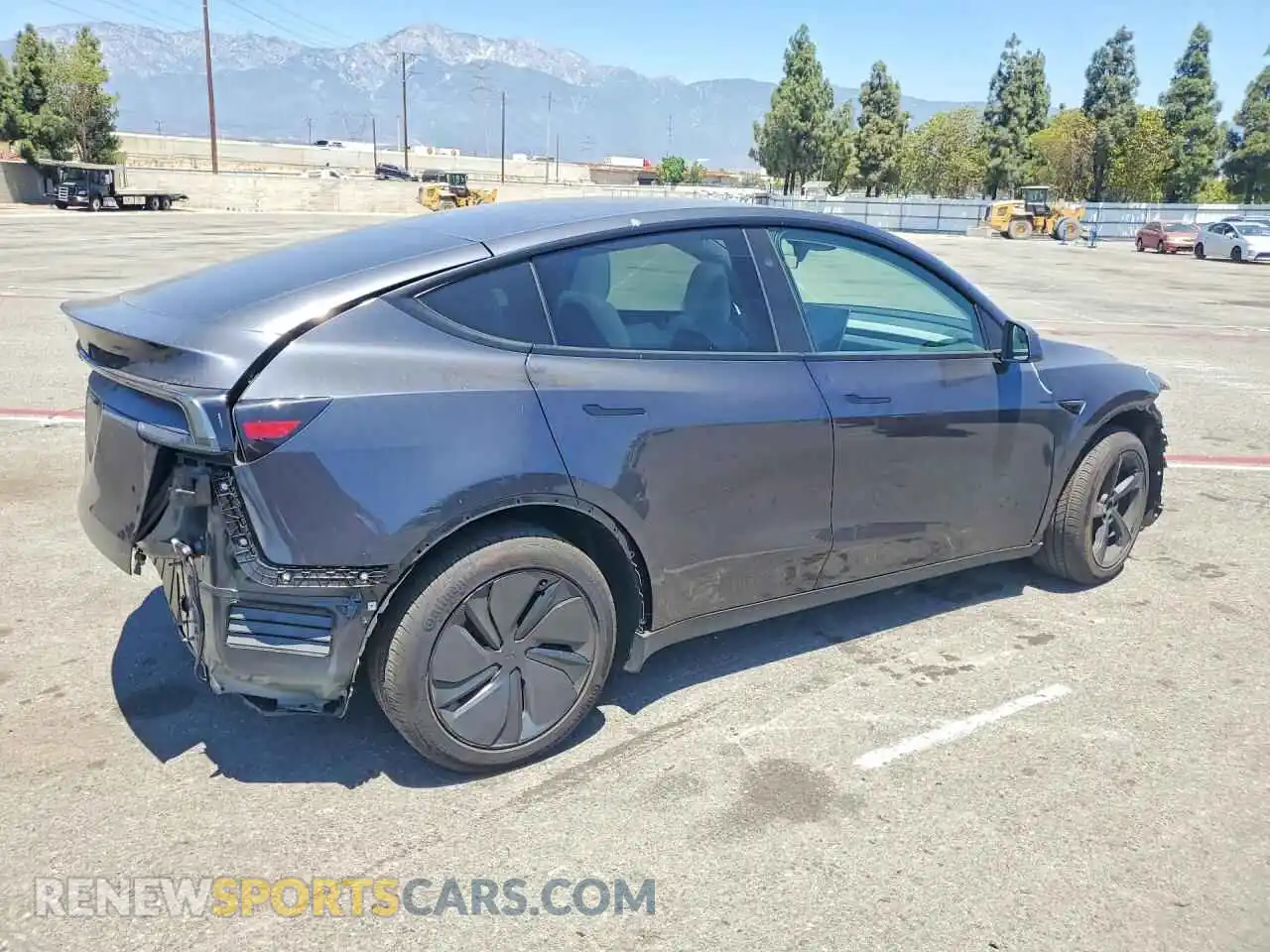 3 Photograph of a damaged car 7SAYGDEDXTF415367 TESLA MODEL Y 2026