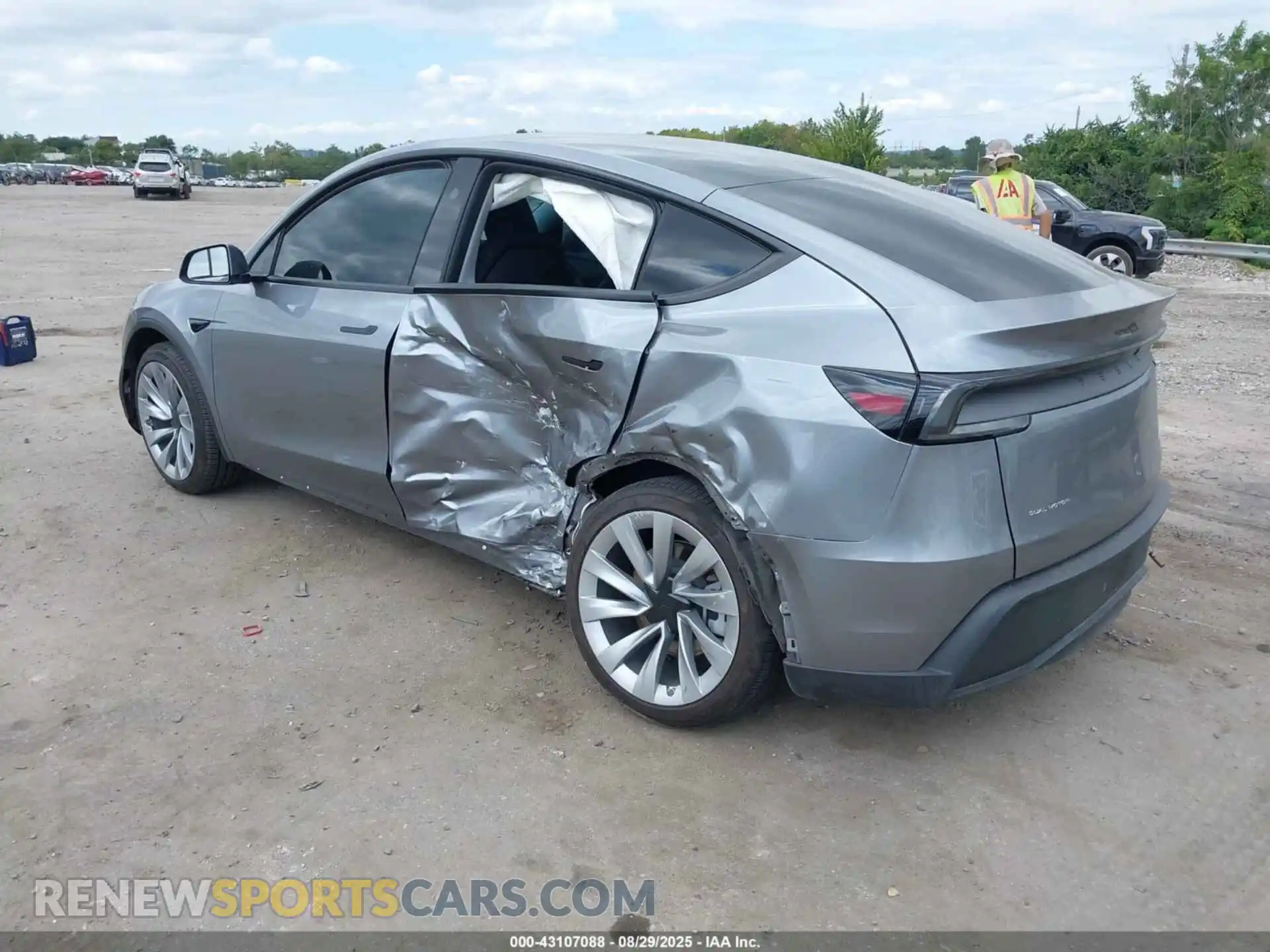 3 Photograph of a damaged car 7SAYGDEE0TA381400 TESLA MODEL Y 2026