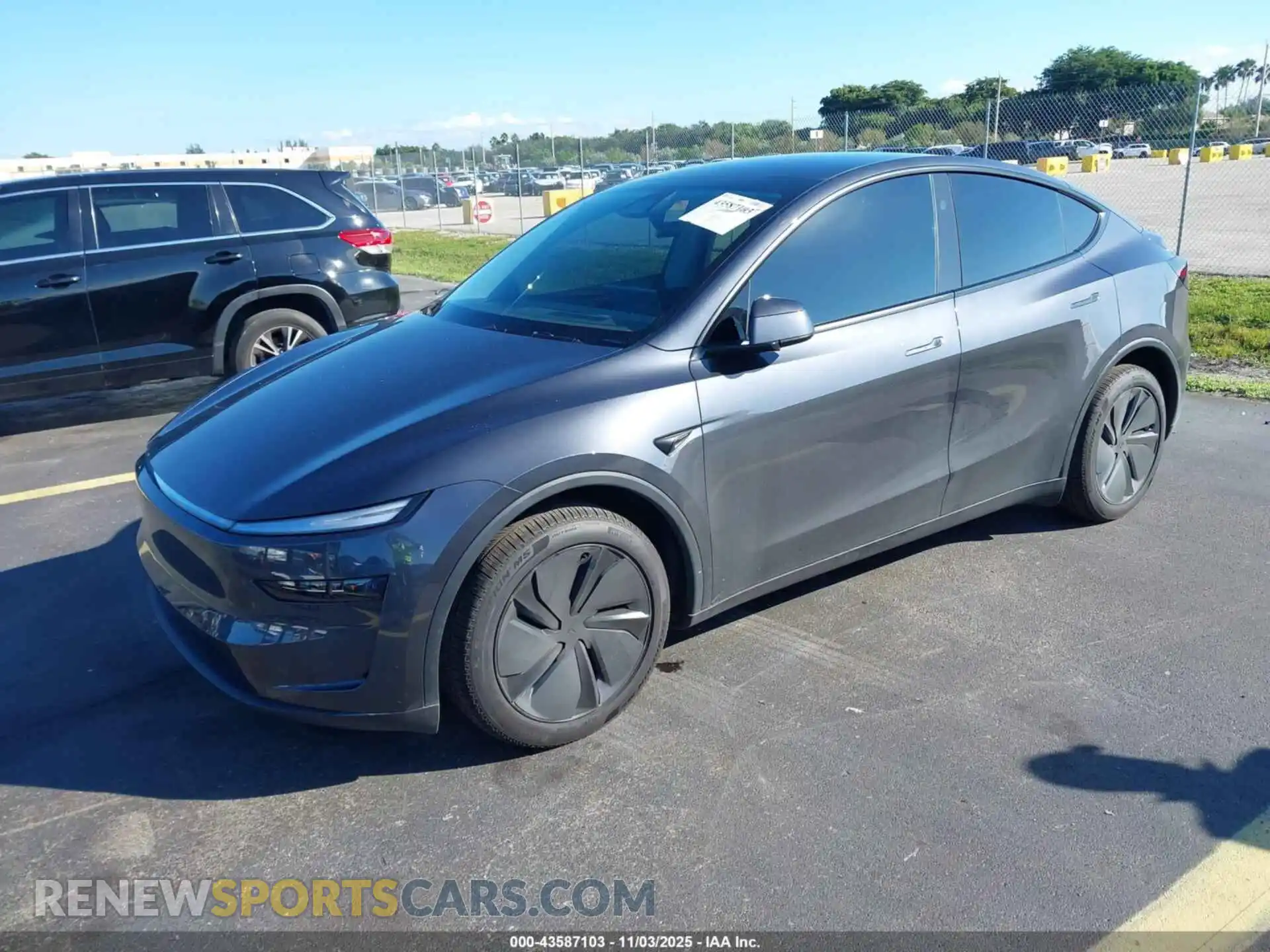 2 Фотография поврежденного автомобиля 7SAYGDEE0TA388086 TESLA MODEL Y 2026
