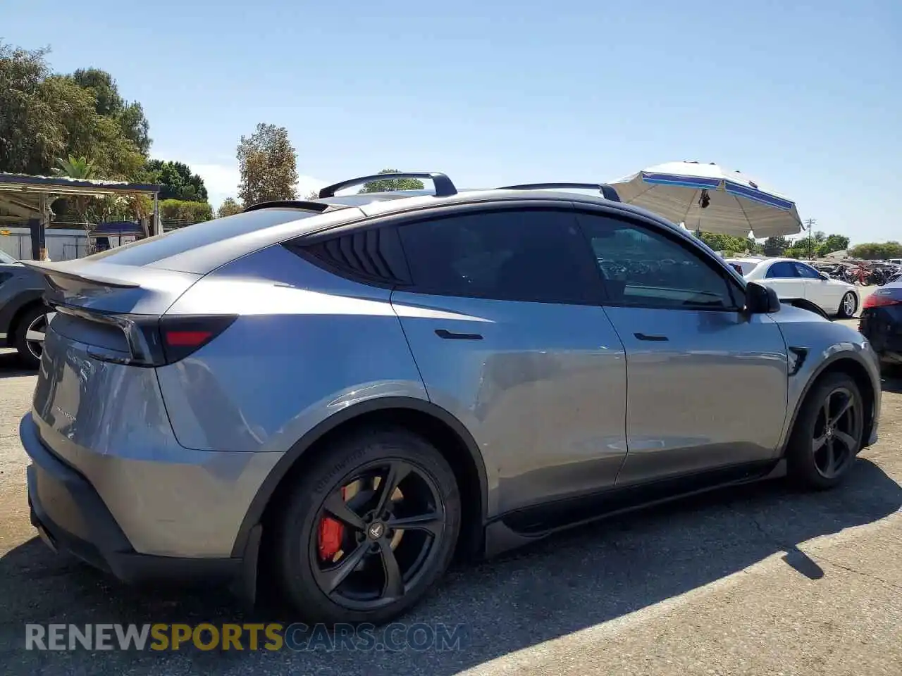 3 Photograph of a damaged car 7SAYGDEE0TF367385 TESLA MODEL Y 2026