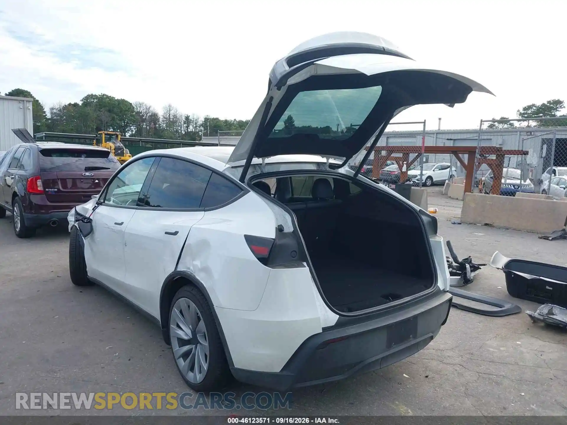 3 Photograph of a damaged car 7SAYGDEE2TA499917 TESLA MODEL Y 2026