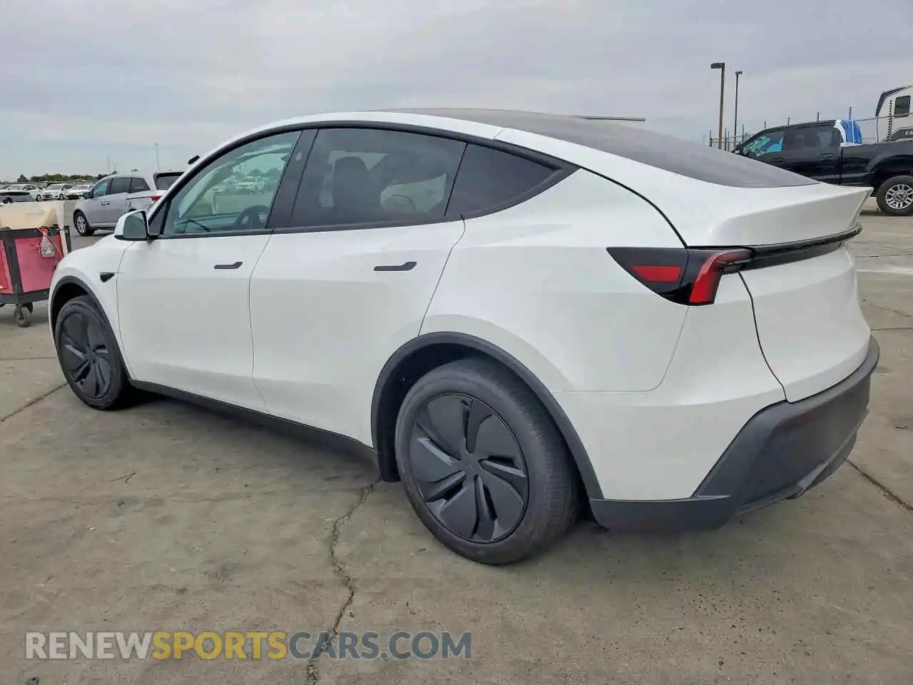 2 fotografías del automóvil dañado 7SAYGDEE2TA653123 TESLA MODEL Y 2026