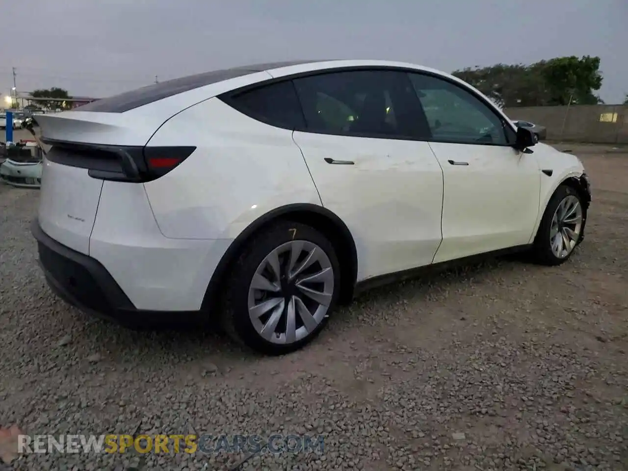3 Фотография поврежденного автомобиля 7SAYGDEE3TF353531 TESLA MODEL Y 2026