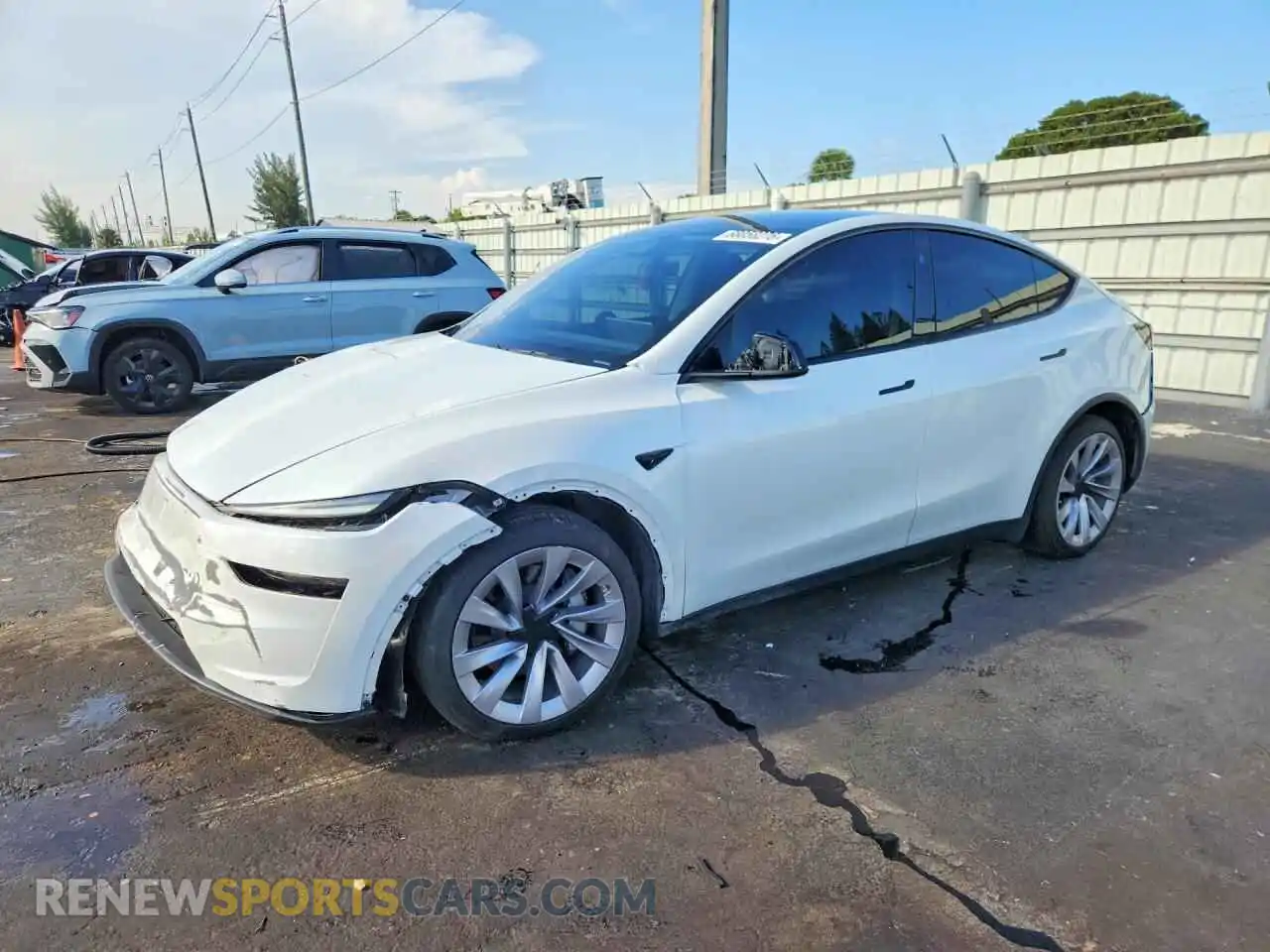 1 Photograph of a damaged car 7SAYGDEE5TA393445 TESLA MODEL Y 2026
