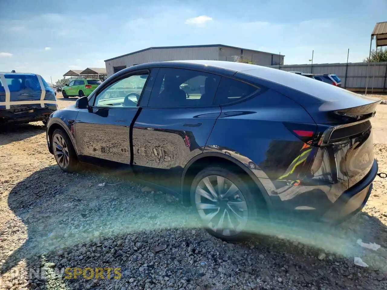 2 fotografías del automóvil dañado 7SAYGDEE5TA667386 TESLA MODEL Y 2026
