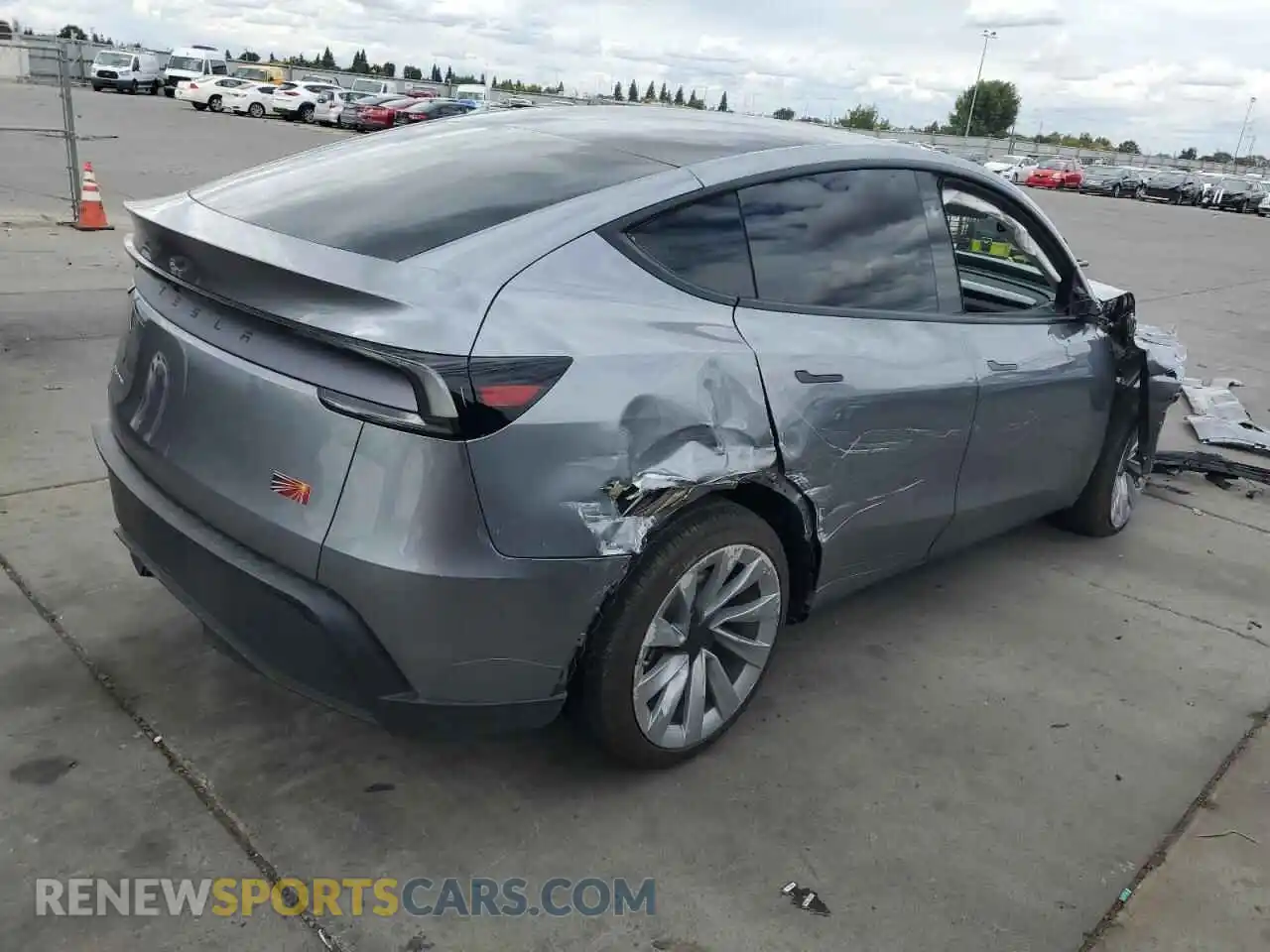 3 Photograph of a damaged car 7SAYGDEE5TF328842 TESLA MODEL Y 2026