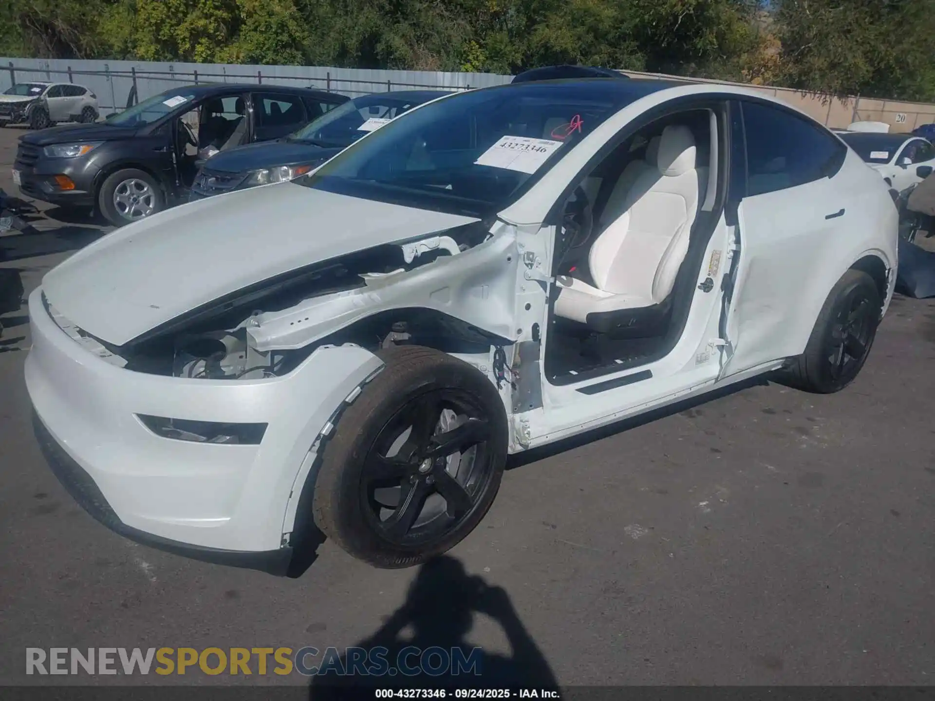 2 Photograph of a damaged car 7SAYGDEE5TF348024 TESLA MODEL Y 2026