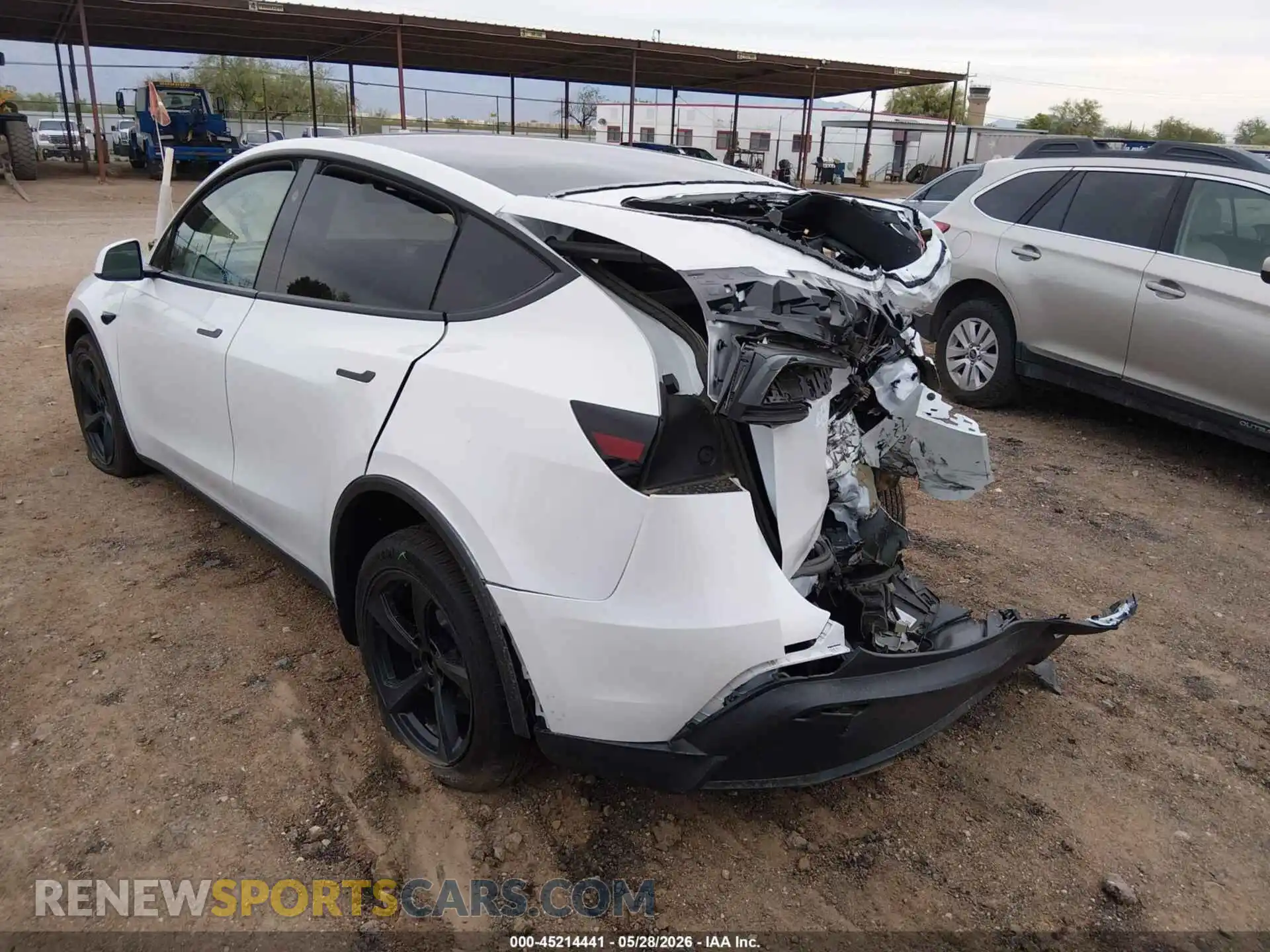 3 Photograph of a damaged car 7SAYGDEE5TF586746 TESLA MODEL Y 2026