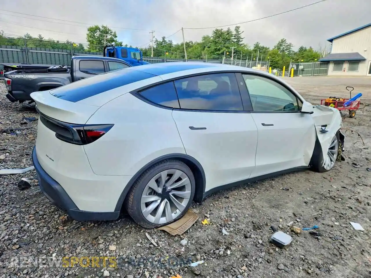 3 Фотография поврежденного автомобиля 7SAYGDEE6TA411063 TESLA MODEL Y 2026