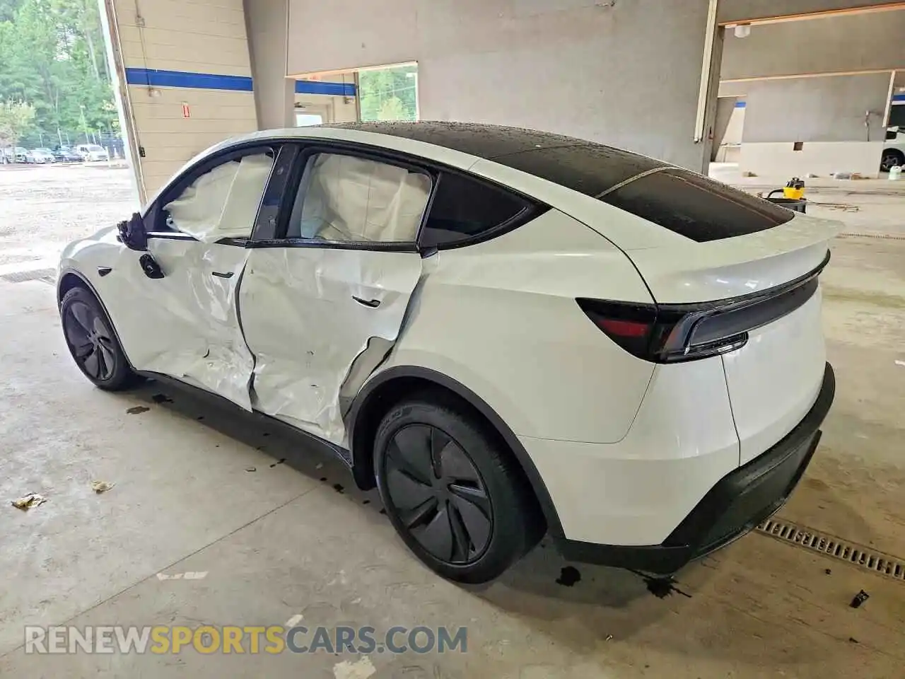 2 Photograph of a damaged car 7SAYGDEE6TA461297 TESLA MODEL Y 2026