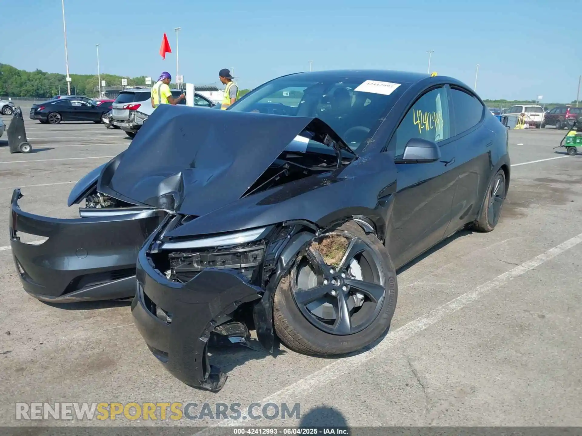 2 Photograph of a damaged car 7SAYGDEE6TF358741 TESLA MODEL Y 2026