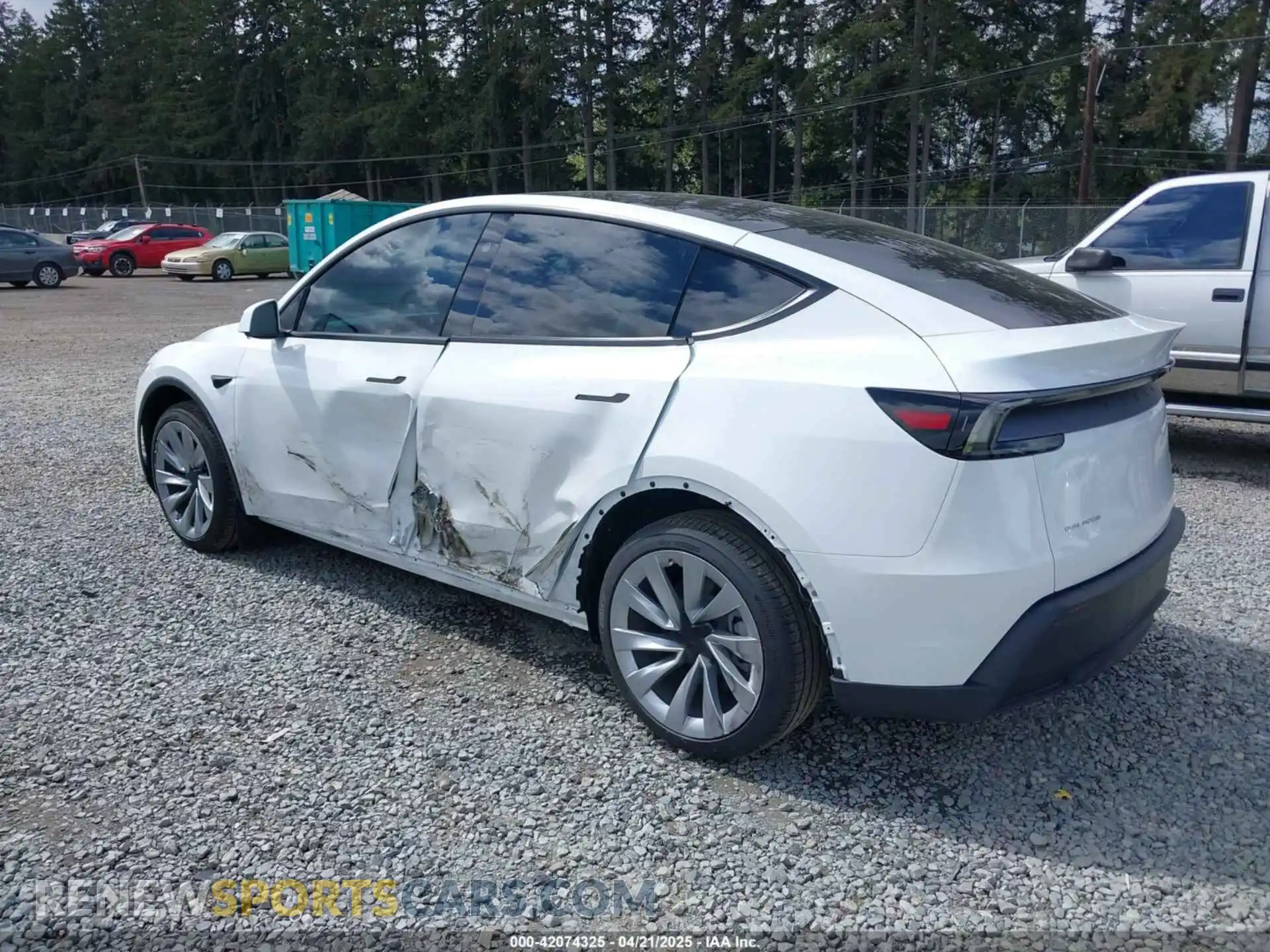 3 Photograph of a damaged car 7SAYGDEE7TF331404 TESLA MODEL Y 2026