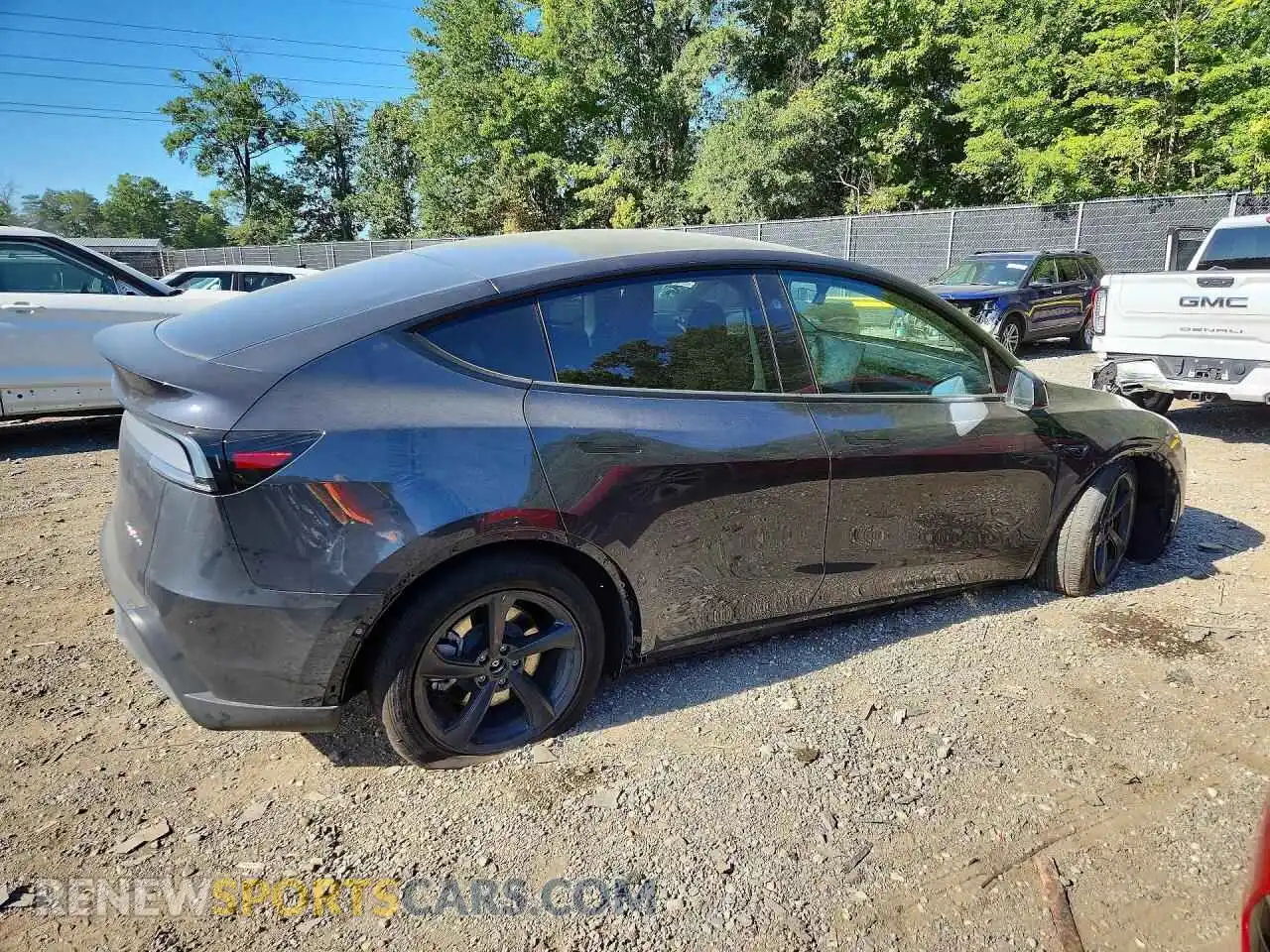 3 Photograph of a damaged car 7SAYGDEE7TF532025 TESLA MODEL Y 2026