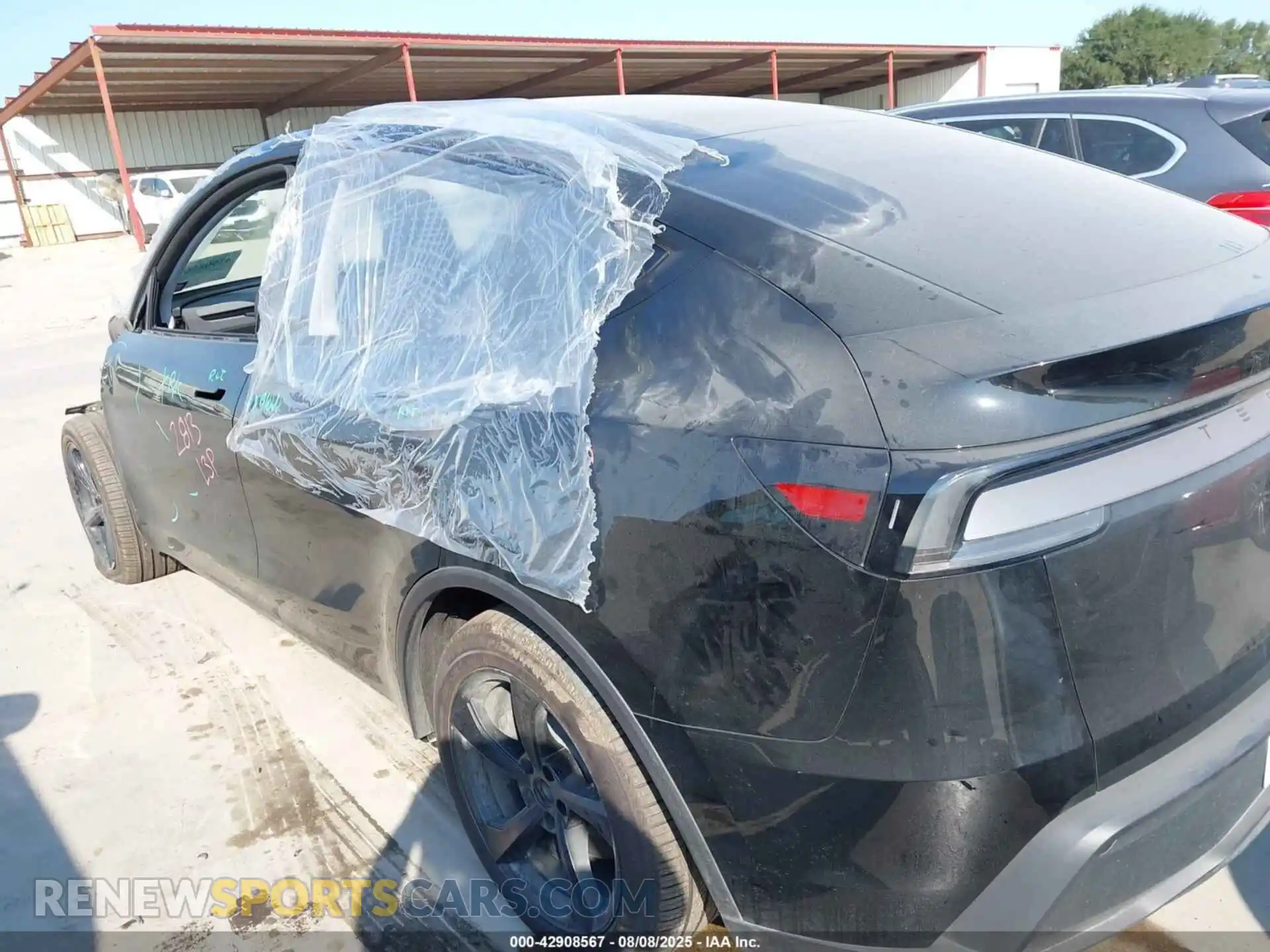 3 Photograph of a damaged car 7SAYGDEE8TA395819 TESLA MODEL Y 2026