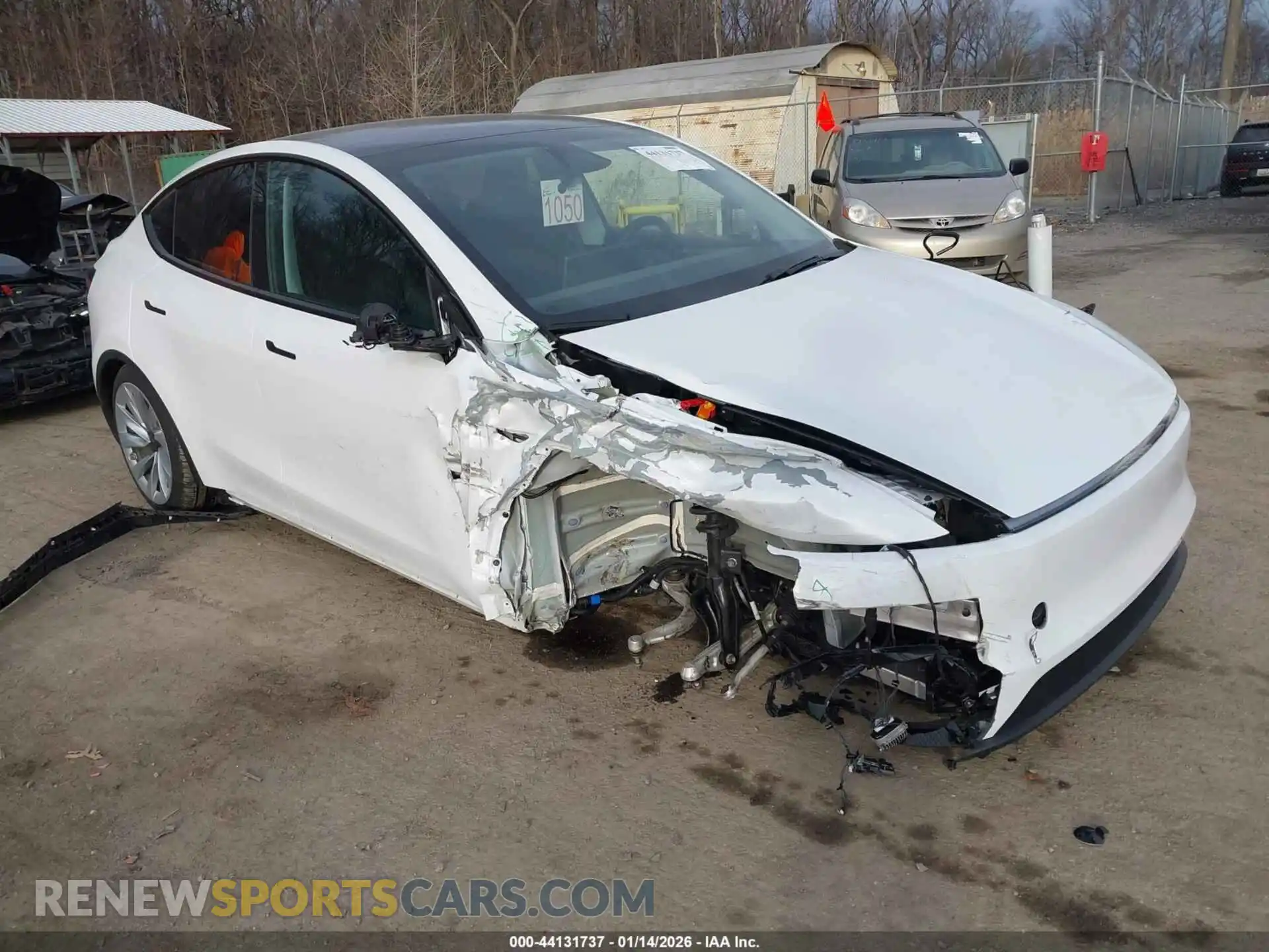 1 fotografías del automóvil dañado 7SAYGDEE8TA456828 TESLA MODEL Y 2026