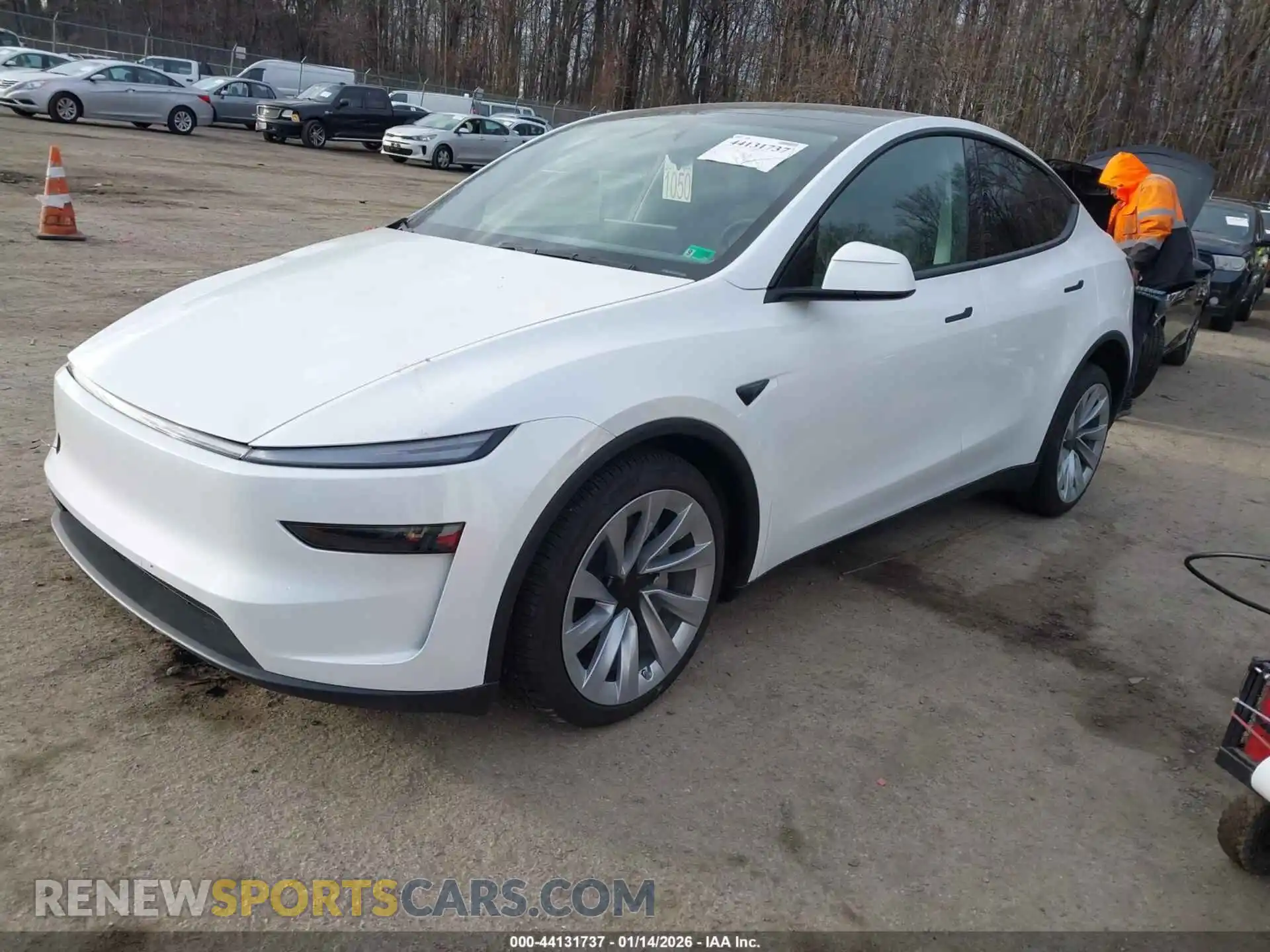 2 fotografías del automóvil dañado 7SAYGDEE8TA456828 TESLA MODEL Y 2026