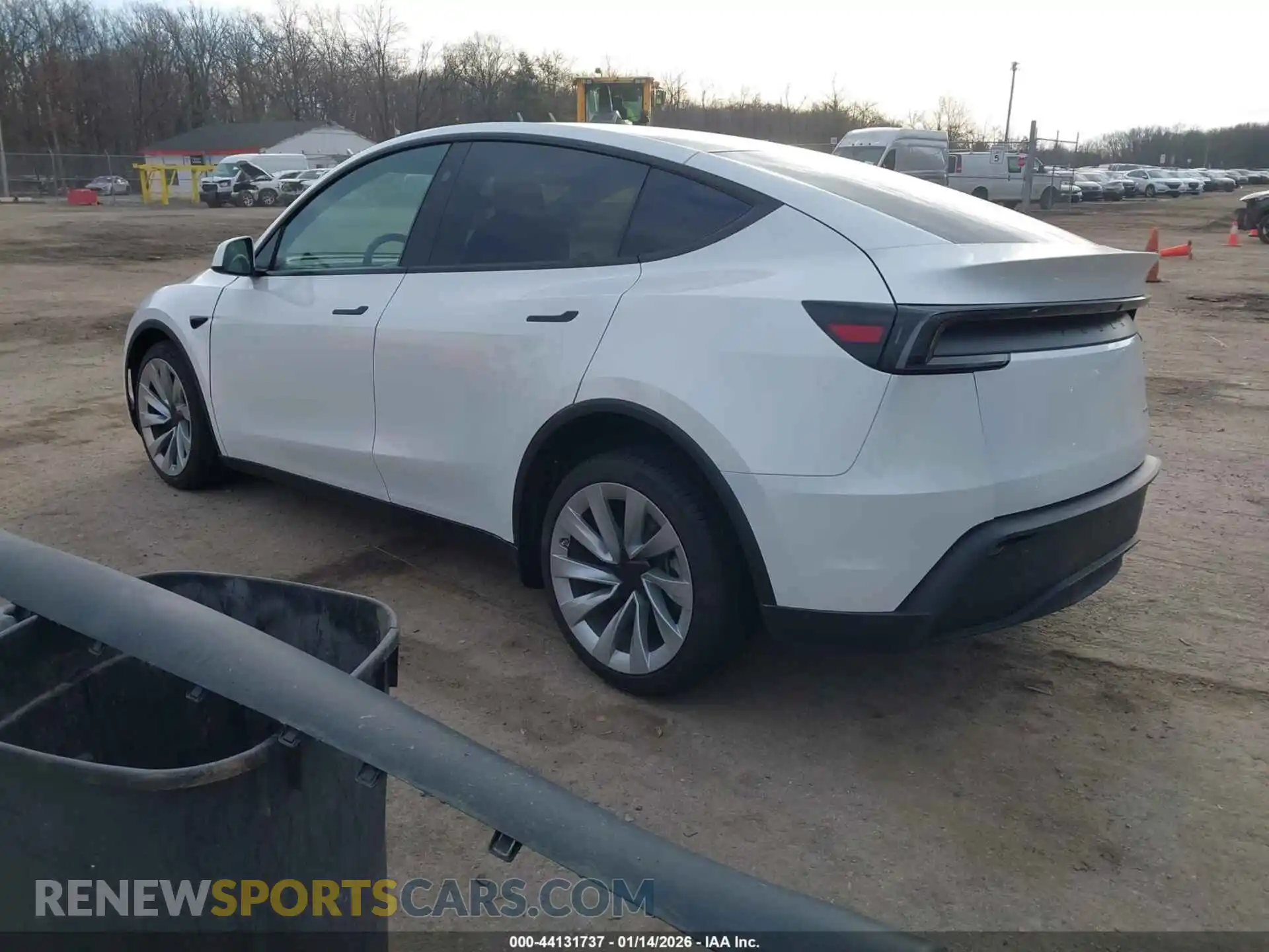 3 fotografías del automóvil dañado 7SAYGDEE8TA456828 TESLA MODEL Y 2026